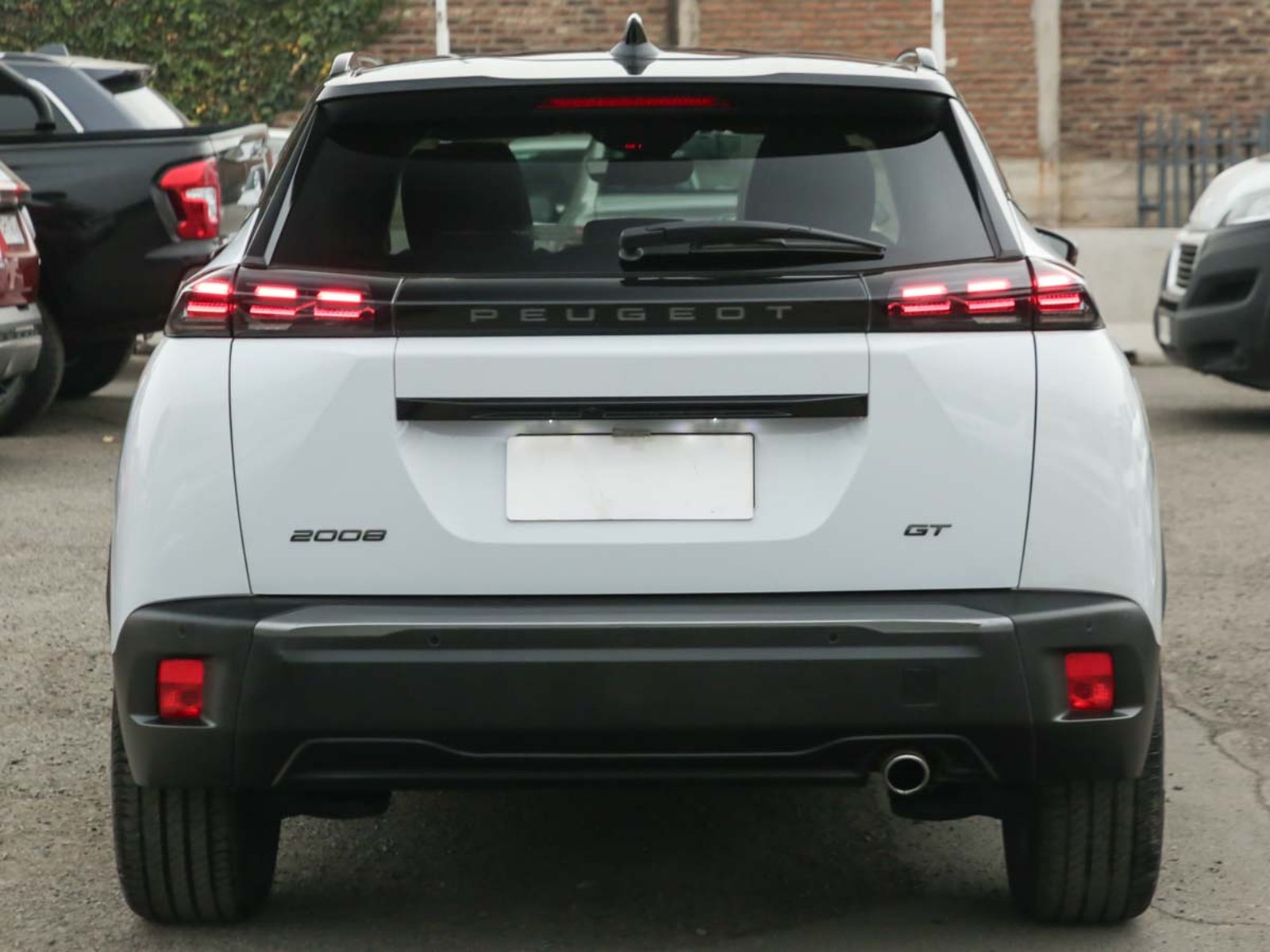 PEUGEOT 2008 MCA GT BLUEHDI 130 EAT8 2024 - Imagen 5 de 14