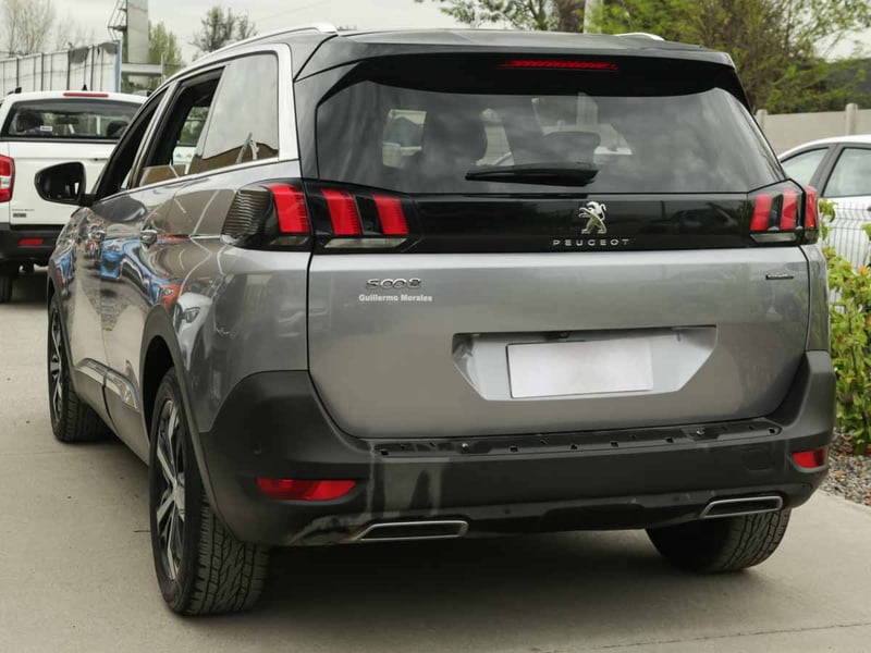 Peugeot 5008 GT LINE 1.6 AUT 2018 - Imagen 3 de 9