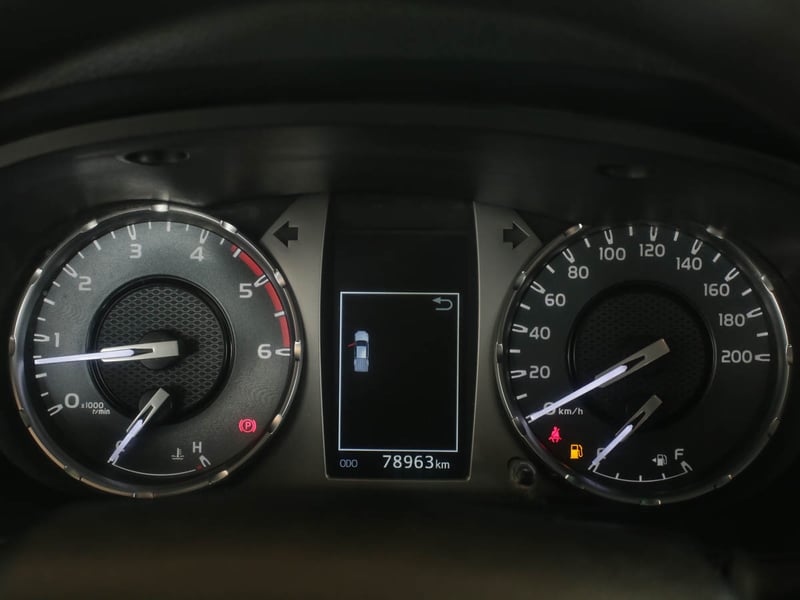 Toyota HILUX DCAB MT 4X4 2.4 2024 - Imagen 5 de 8