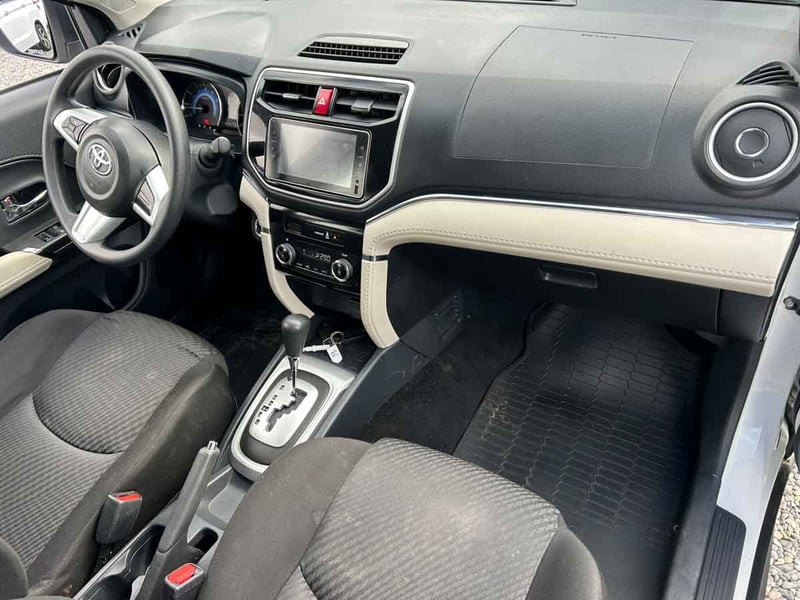 Toyota RUSH XLI 1.5 2023 - Imagen 7 de 16