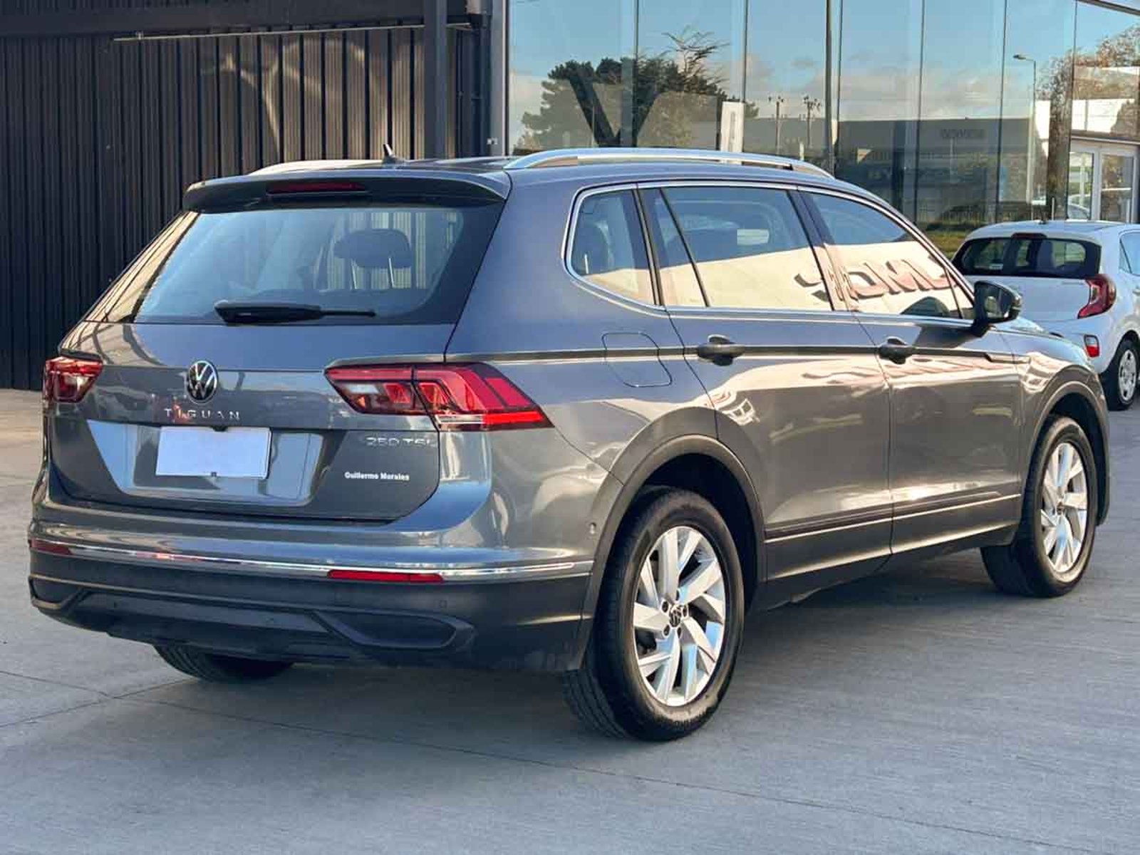 Volkswagen TIGUAN COMFORTLINE AUT 2025 - Imagen 4 de 8