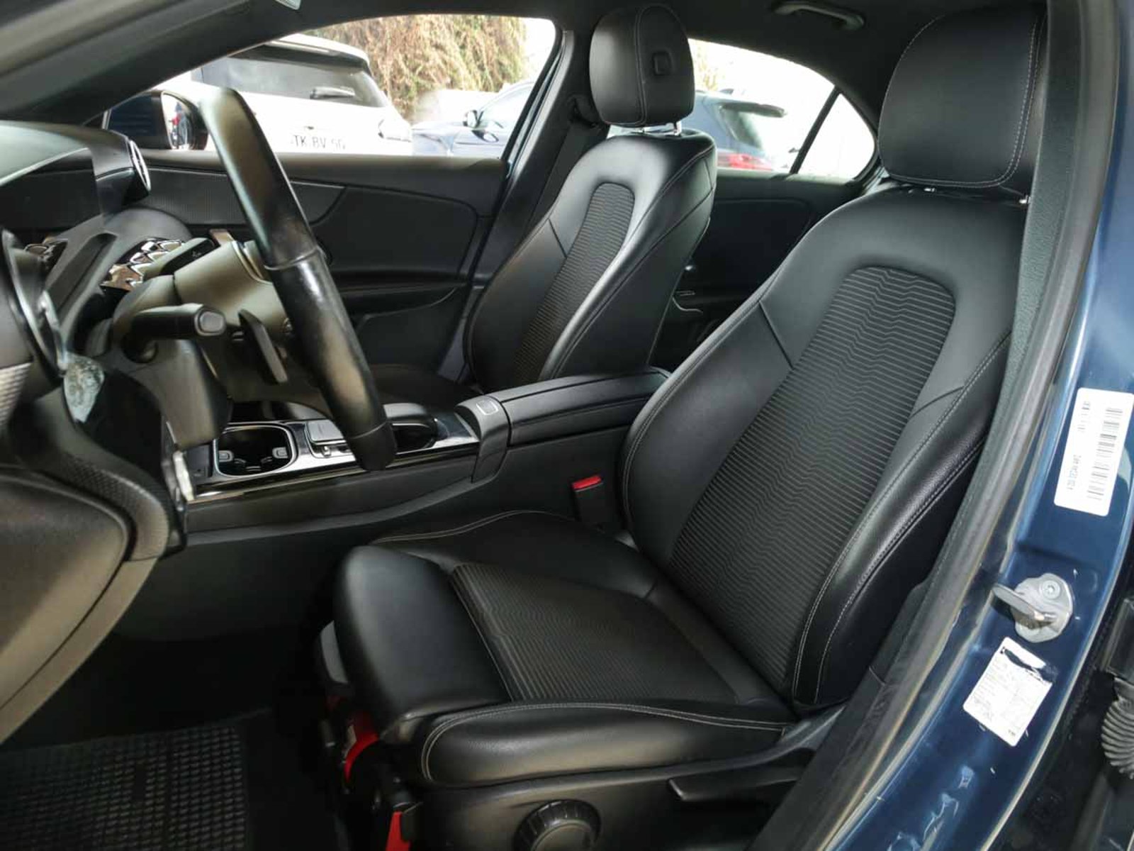 MERCEDES BENZ A 200 2020 - Imagen 10 de 13