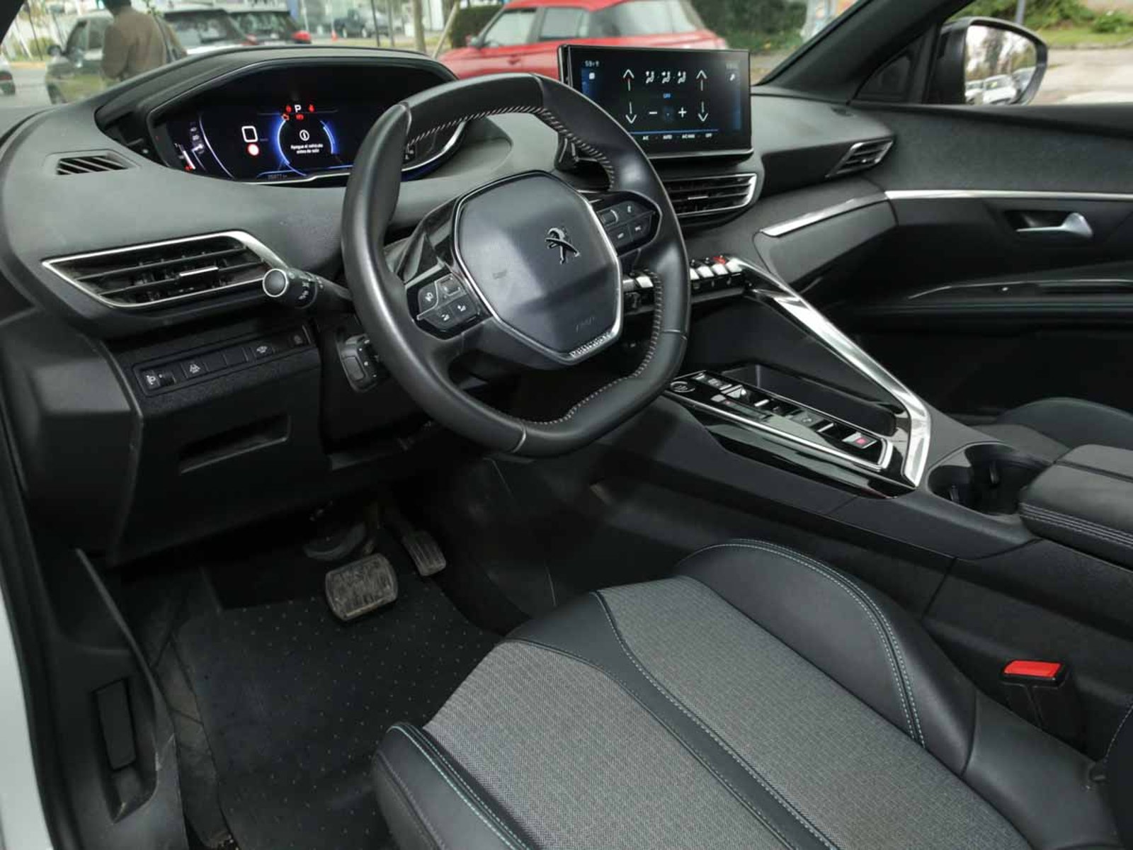PEUGEOT 5008 BLUE HDI 130 HP 1.5 AUT 2024 - Imagen 8 de 14