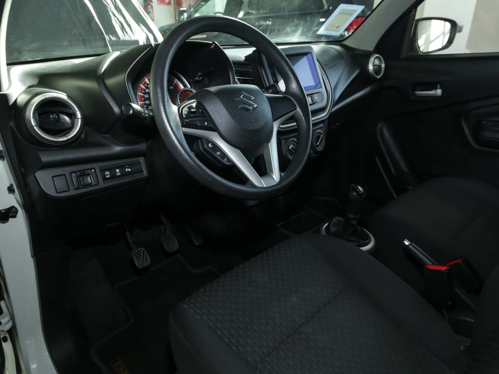 SUZUKI CELERIO GLX HB 1.0 2024 - Imagen 8 de 13
