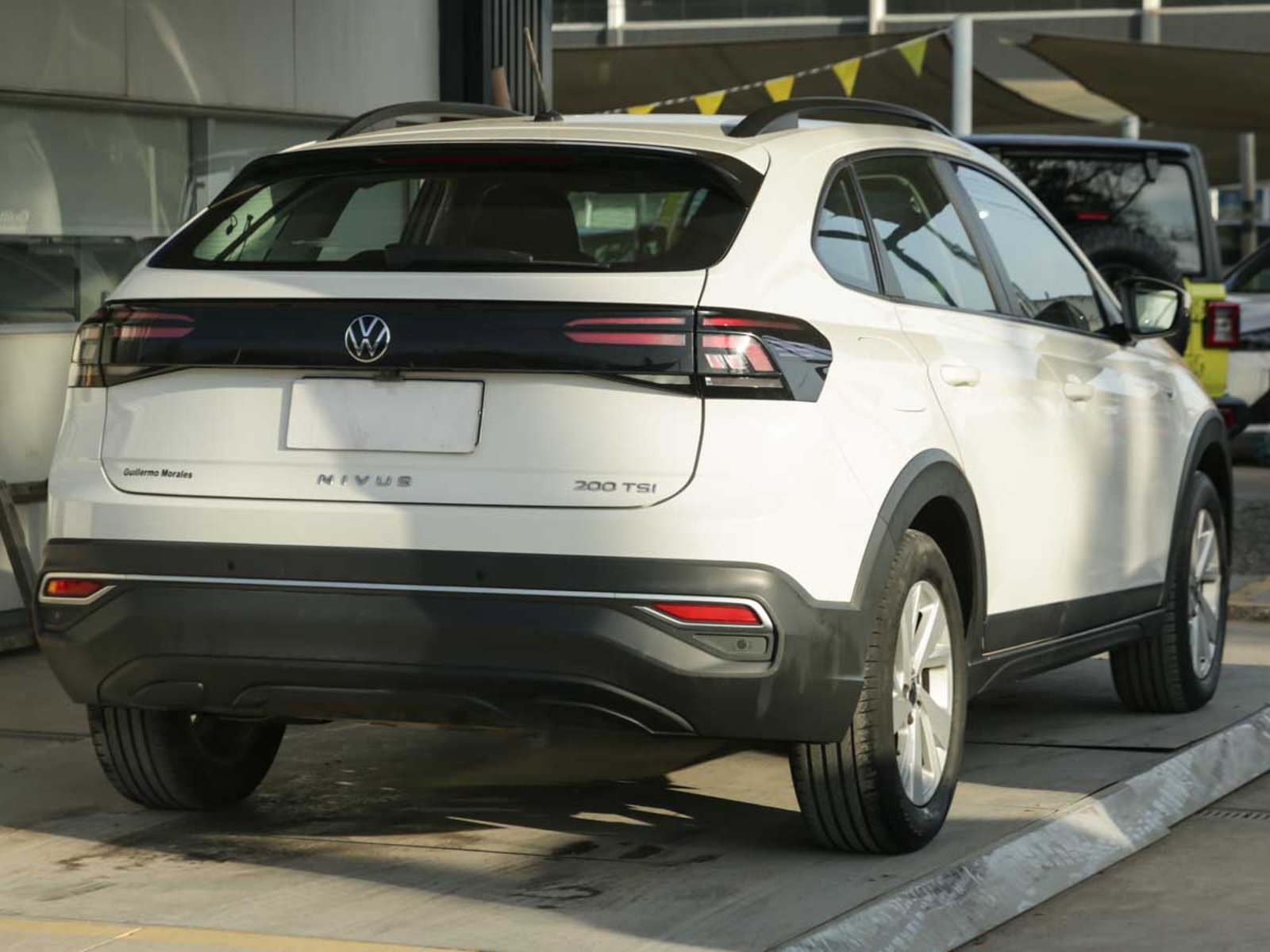 Volkswagen NIVUS TSI 1.0 AUT 2023 - Imagen 4 de 8
