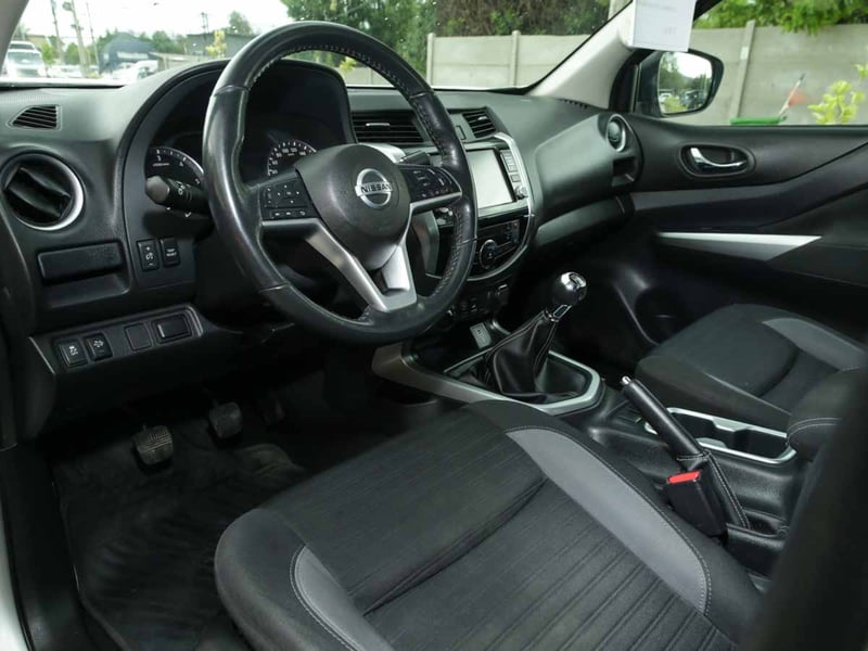 Nissan NAVARA  D  CAB  MT  4X4  2.3 2021 - Imagen 6 de 8