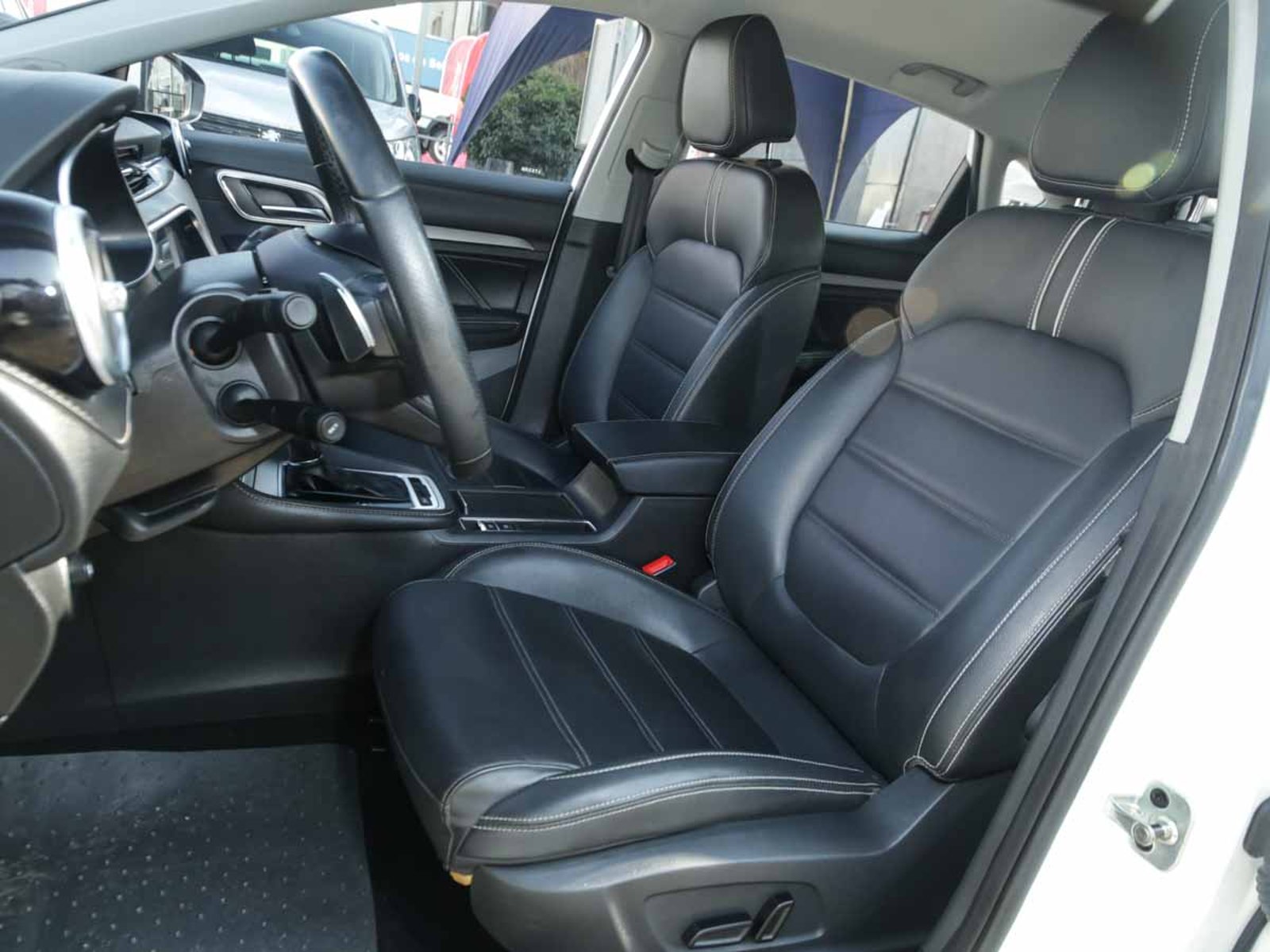 MG MG6  1.5T  DCT  TROPHY 2023 - Imagen 7 de 8