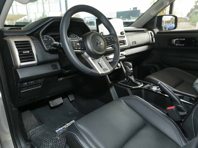 Mitsubishi L-200 DAKAR CRS AT 2.5 D/C 4X4 TD 2026 - Imagen 9 de 20