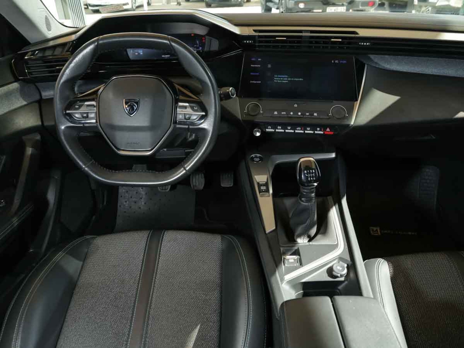 Peugeot 308 ALLURE 1.2 2023 - Imagen 12 de 20