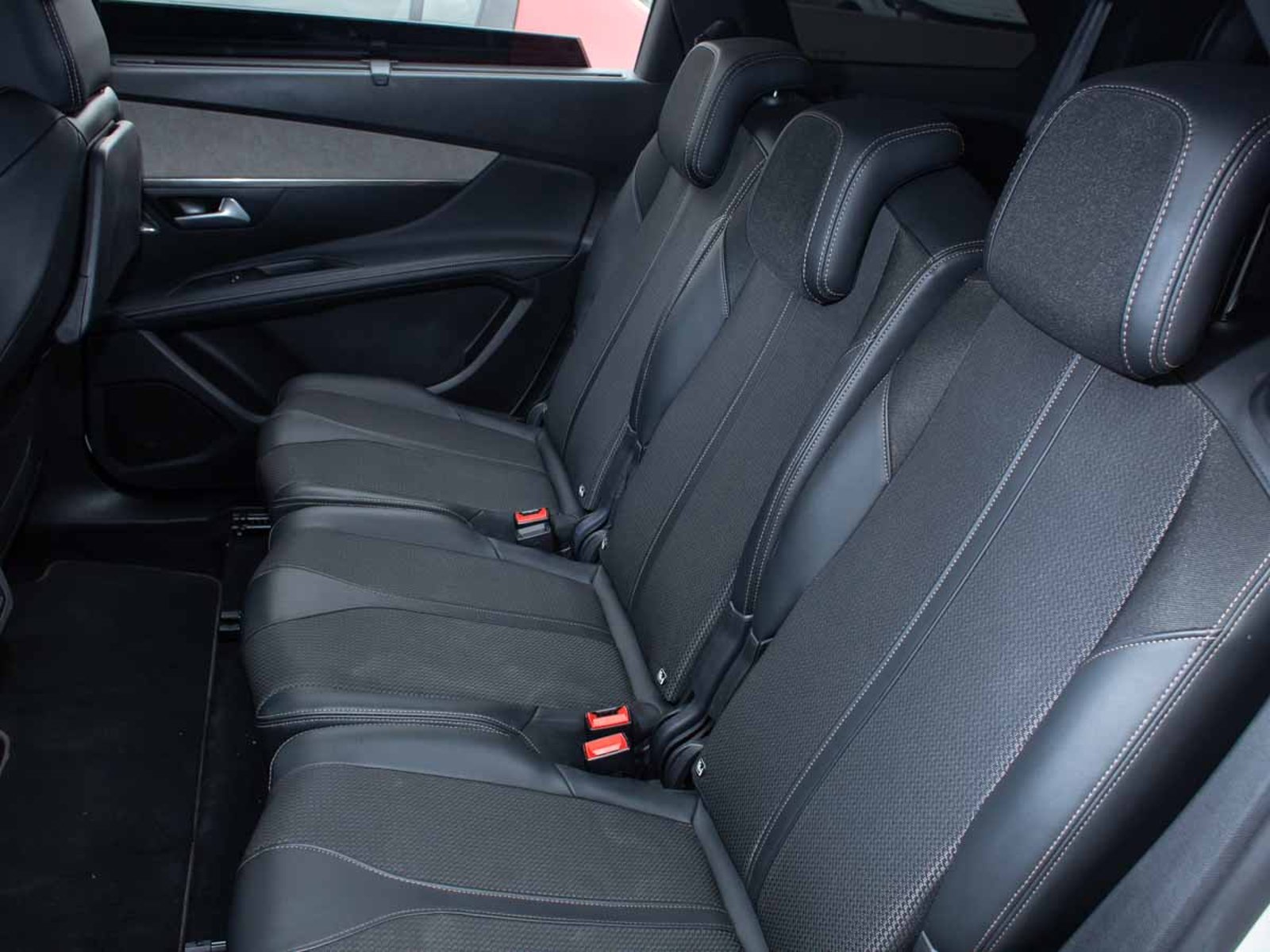 Peugeot 5008 GT PURETECH 180 EAT8 2022 - Imagen 8 de 8