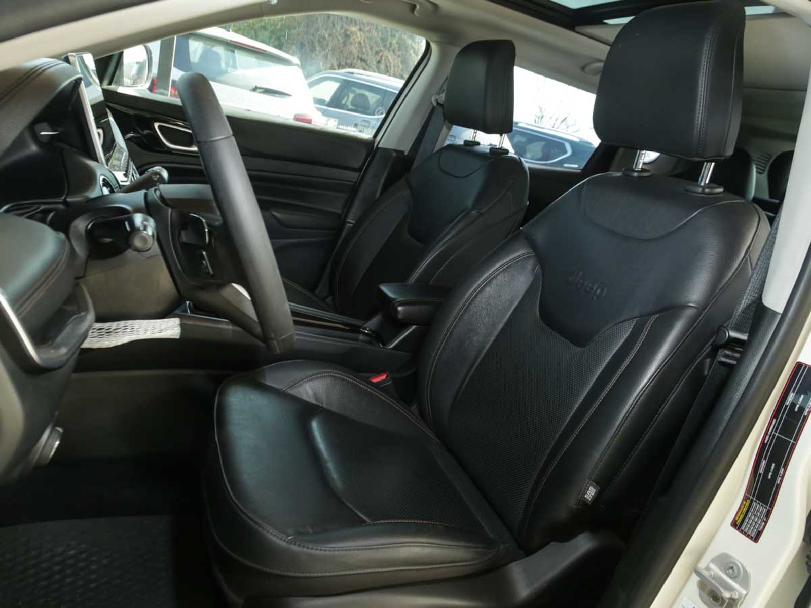 Jeep COMPASS LIMITED 1.3 AUT 2024 - Imagen 7 de 8