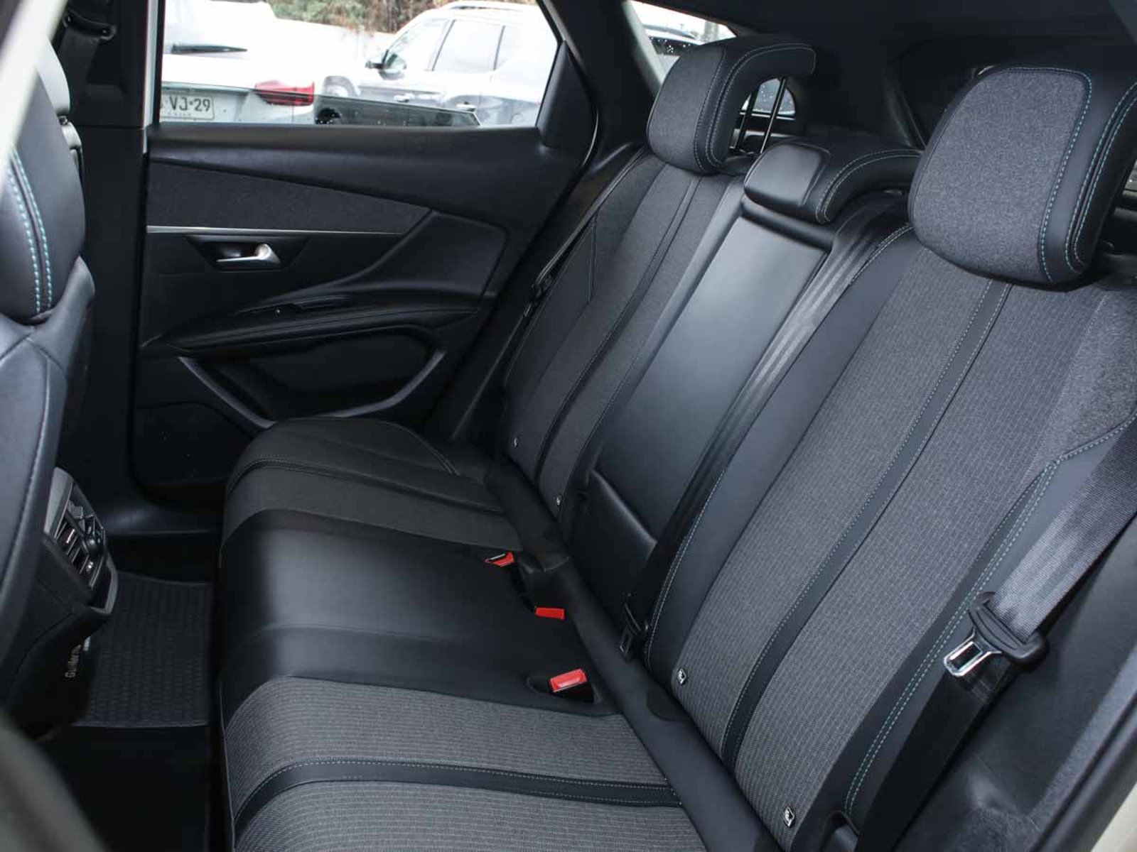 Peugeot 3008 BLUE HDI 130 EAT 8 1.5 AUT 2024 - Imagen 8 de 8