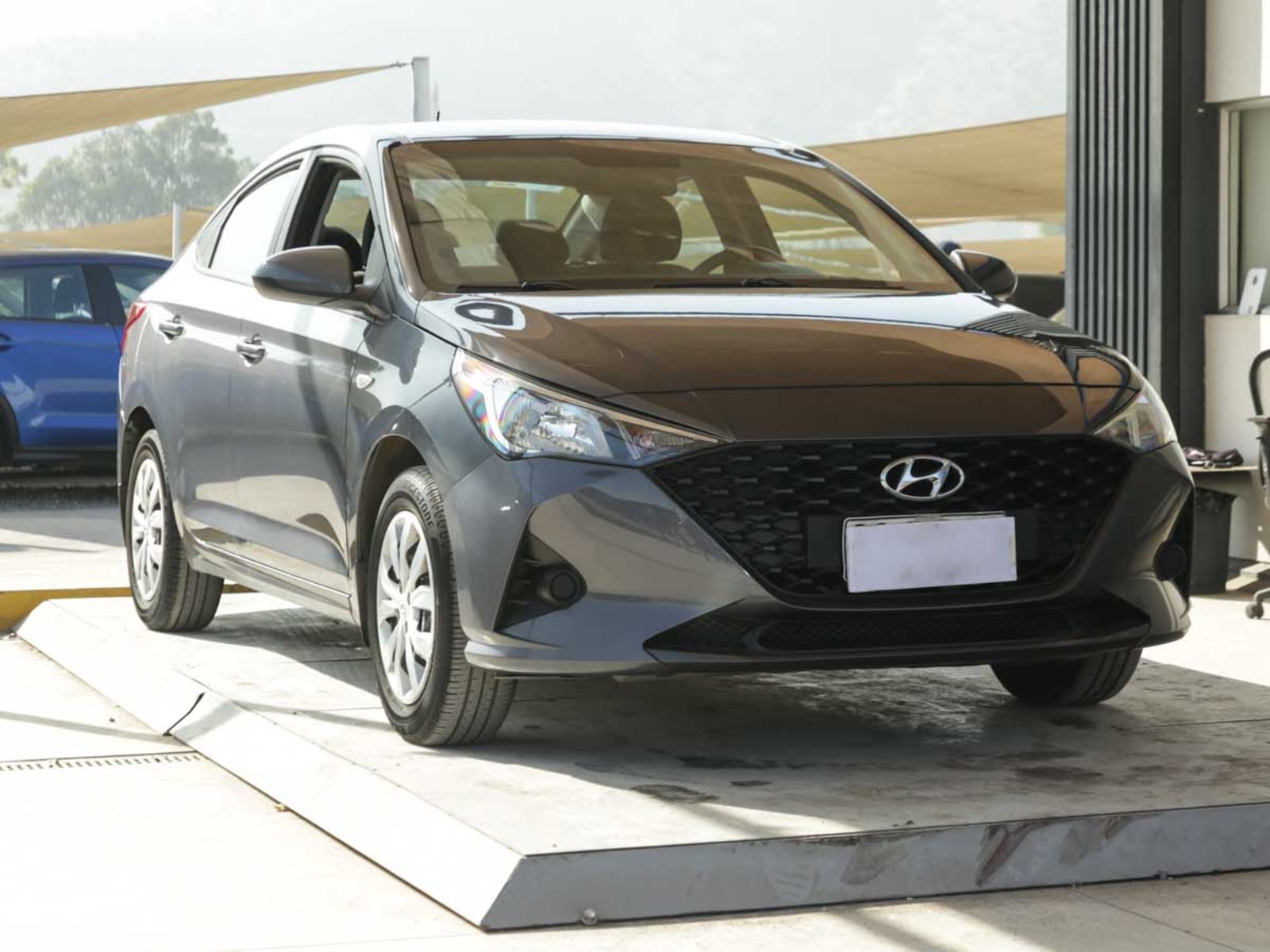 Hyundai ACCENT HCI 1.4 MT PLUS 2023 - Foto 2 de 8