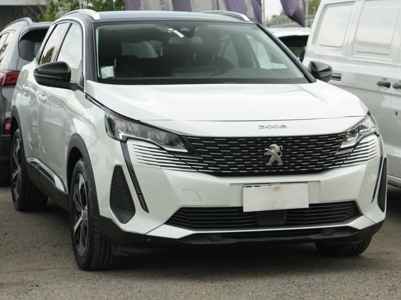 PEUGEOT 3008 ALLURE BLUEHDI 130 EAT8 2022 - Foto 3 de 13