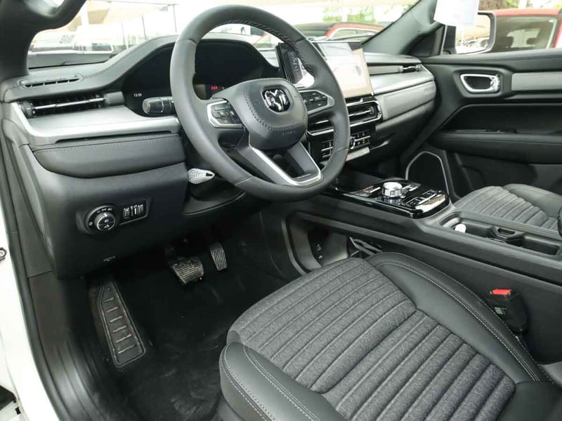 RAM RAMPAGE BIGHORN 2.2 DIESEL 200 HP 4X4 AT 2026 - Imagen 6 de 8