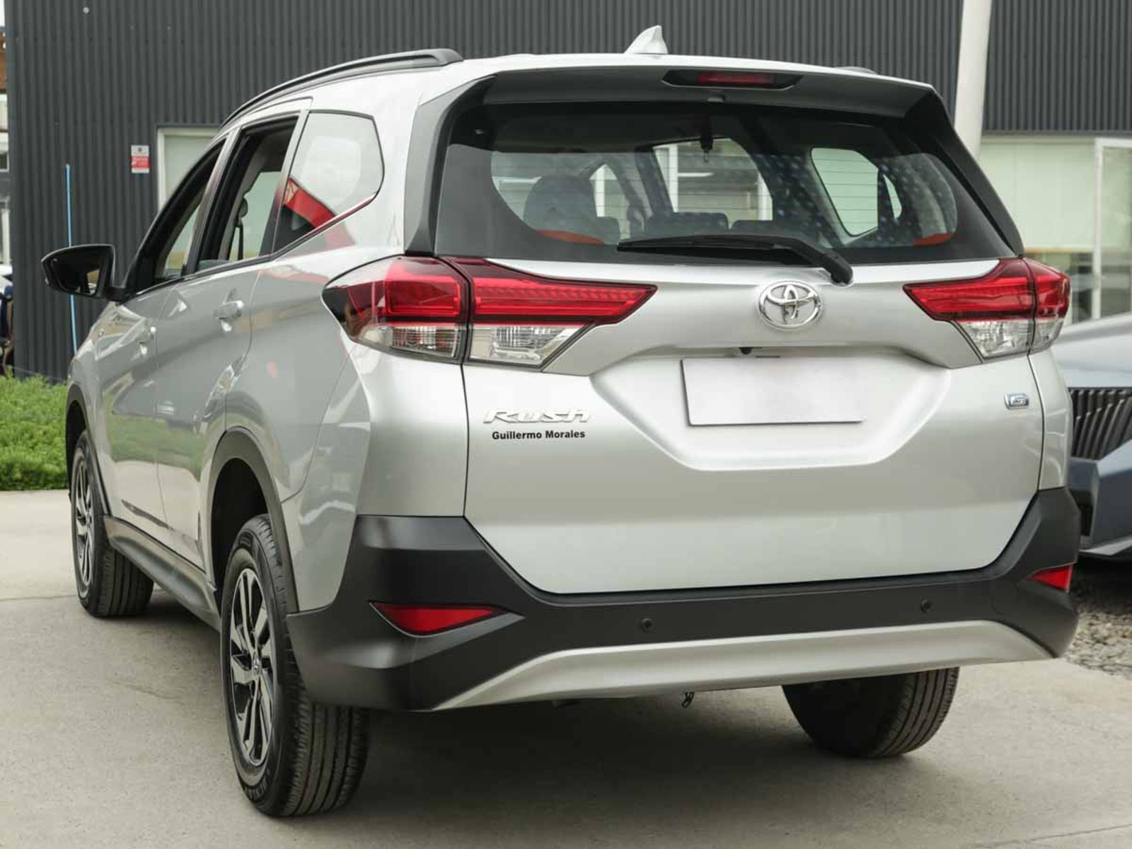 Toyota RUSH 1.5 MT 2022 - Foto 3 de 9