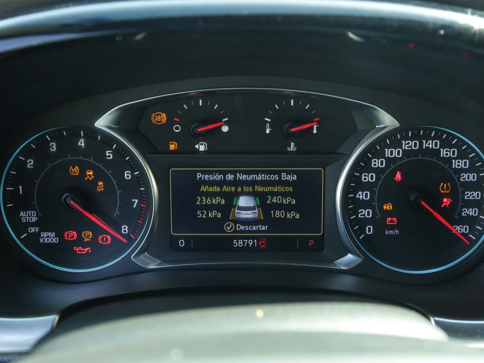 Chevrolet TRAVERSE RS AWD 3.6 AUT 2024 - Imagen 13 de 16