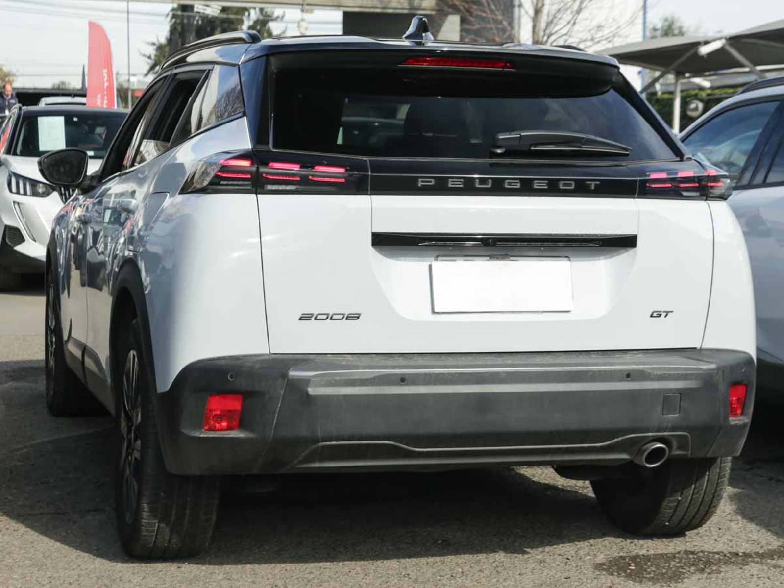Peugeot 2008 MCA GT BLUEHDI 130 EAT8 2024 - Foto 3 de 8