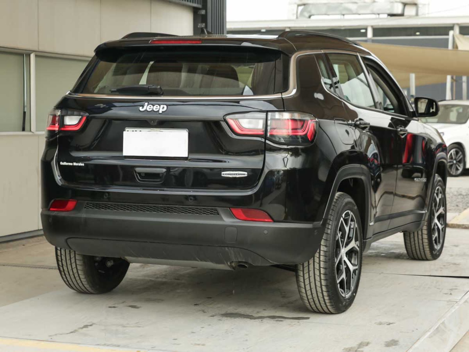 Jeep JEEP COMPASS LONGITUDE 1.3T AT6 FWD 2026 - Foto 4 de 8
