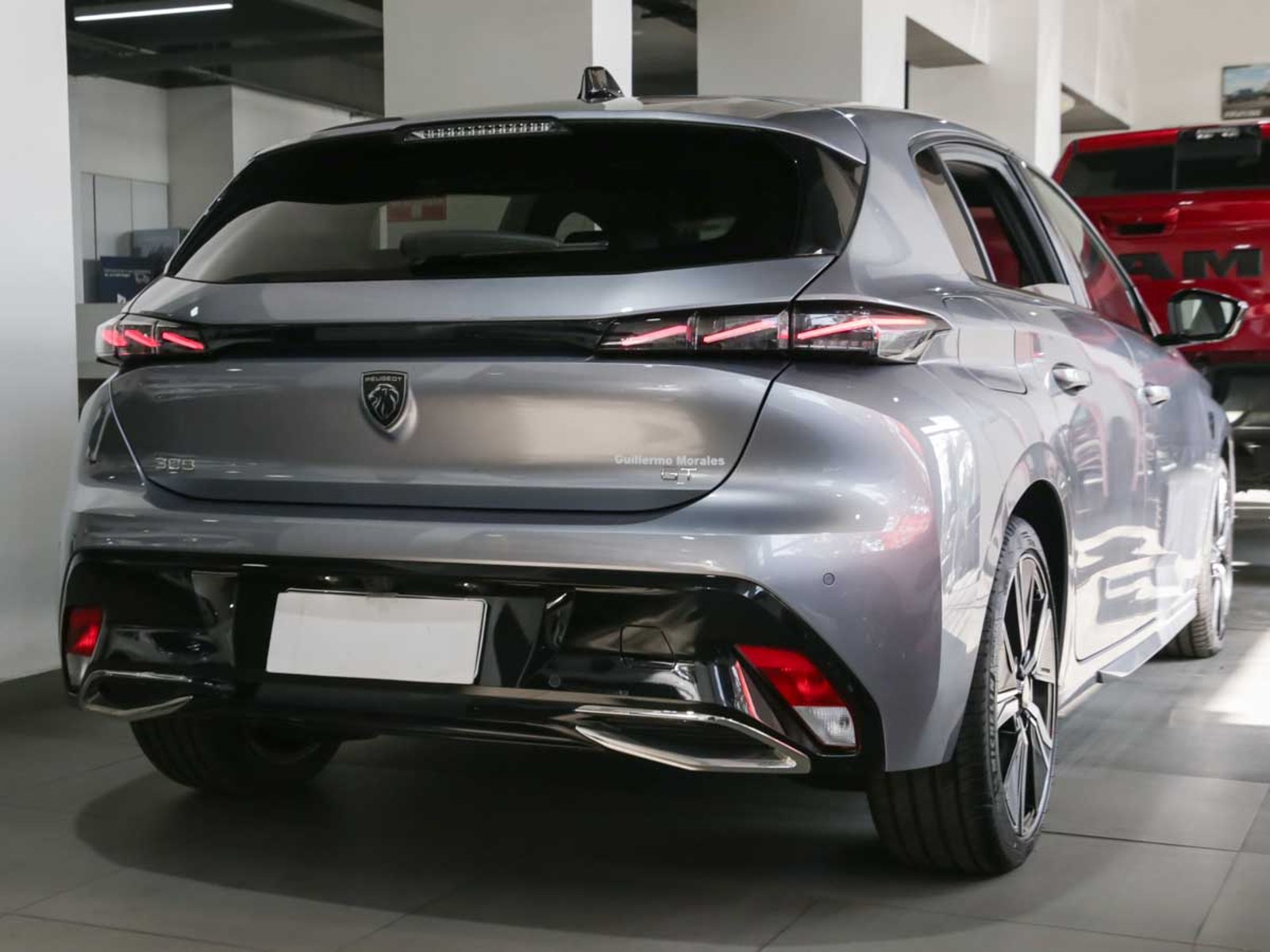 PEUGEOT 308 GT PURETECH 130 EAT8 2026 - Imagen 6 de 14