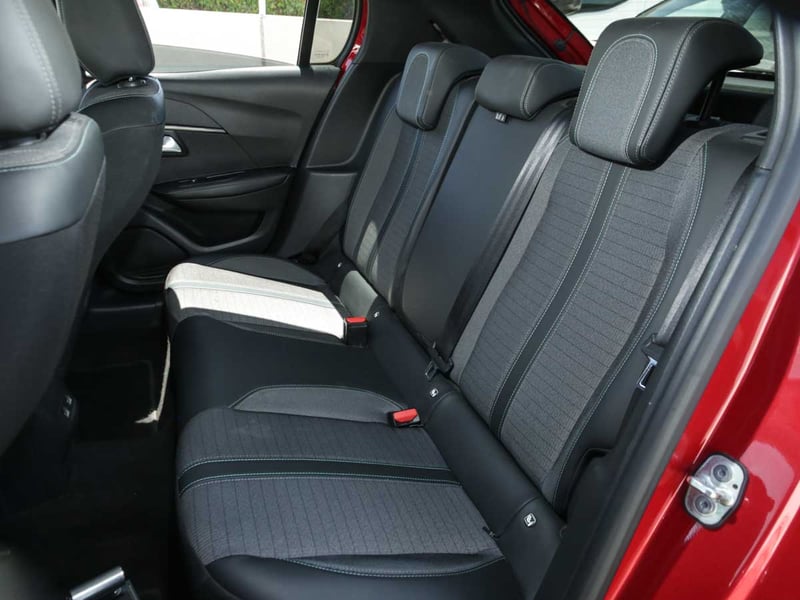 Peugeot 208 PURETECH 100 HB 1.2 2022 - Imagen 11 de 13