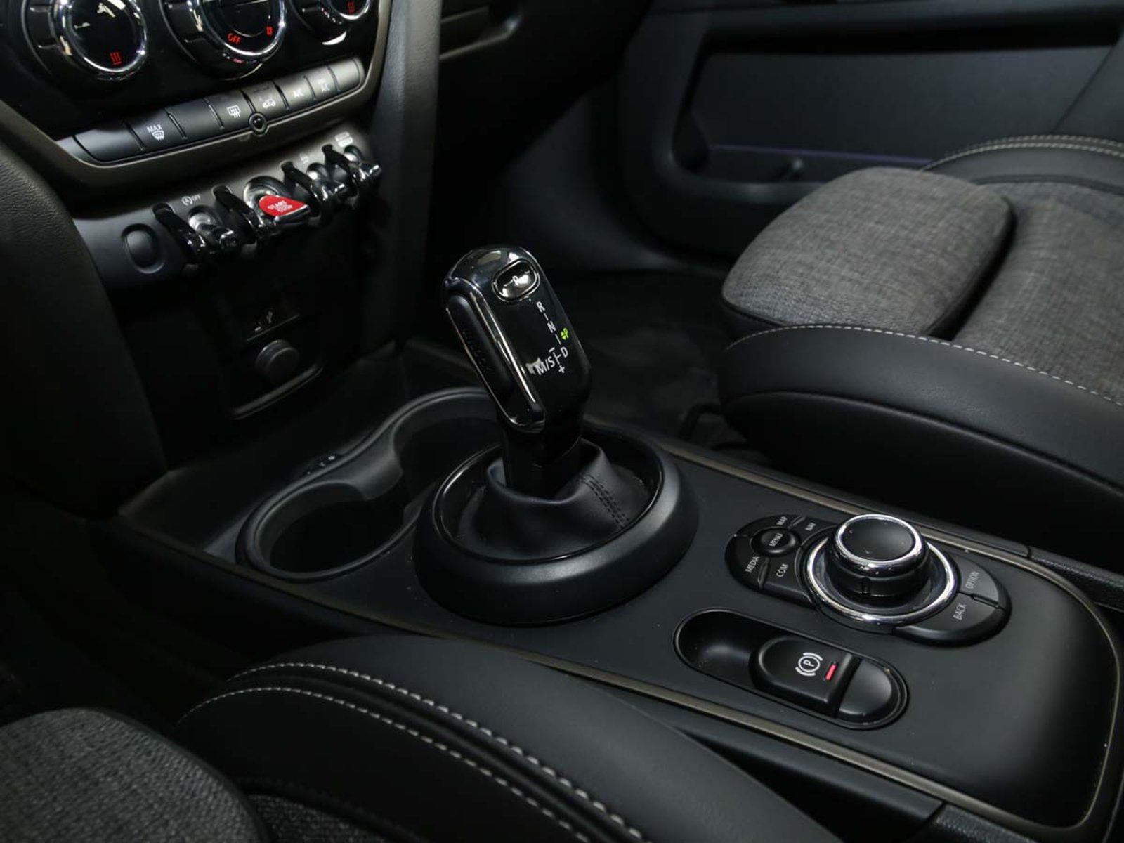 MINI COUNTRYMAN COOPER 1.5 AUT 2022 - Imagen 9 de 13