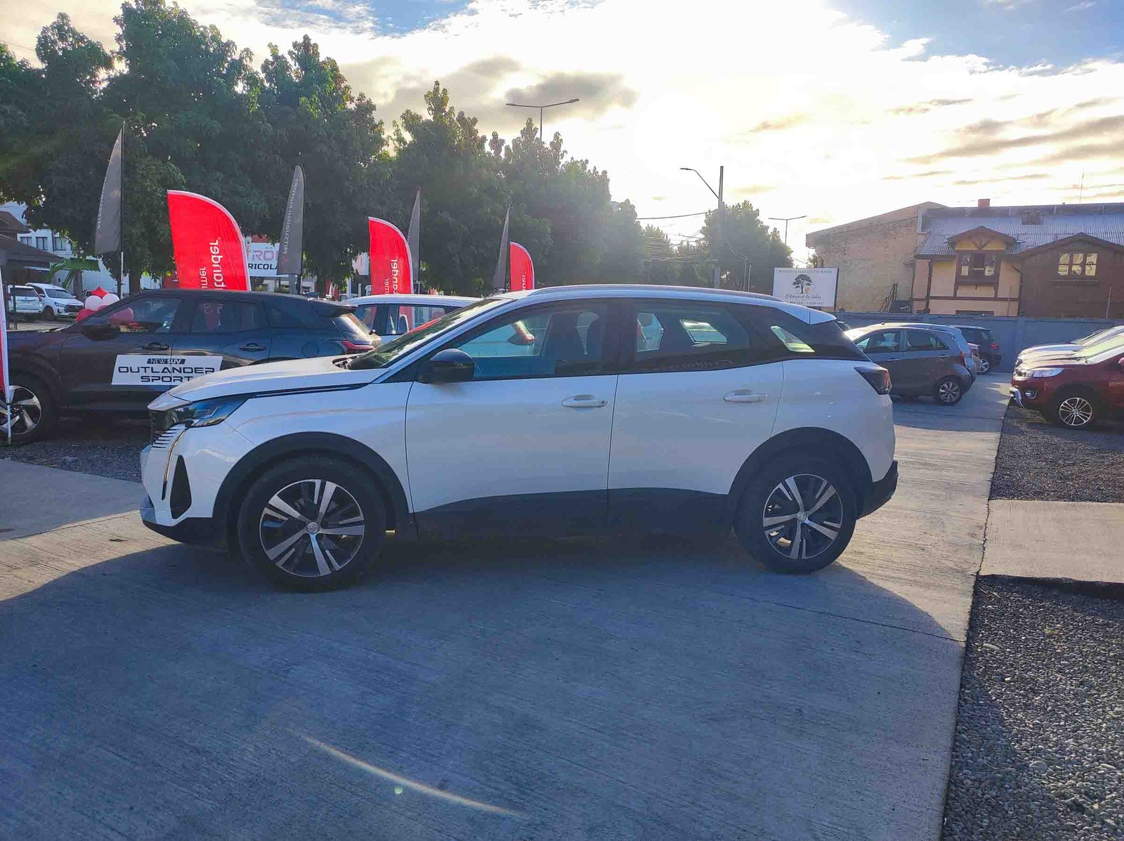 Peugeot 3008 ACTIVE BLUEHDI 1.5 2022 - Imagen 13 de 14