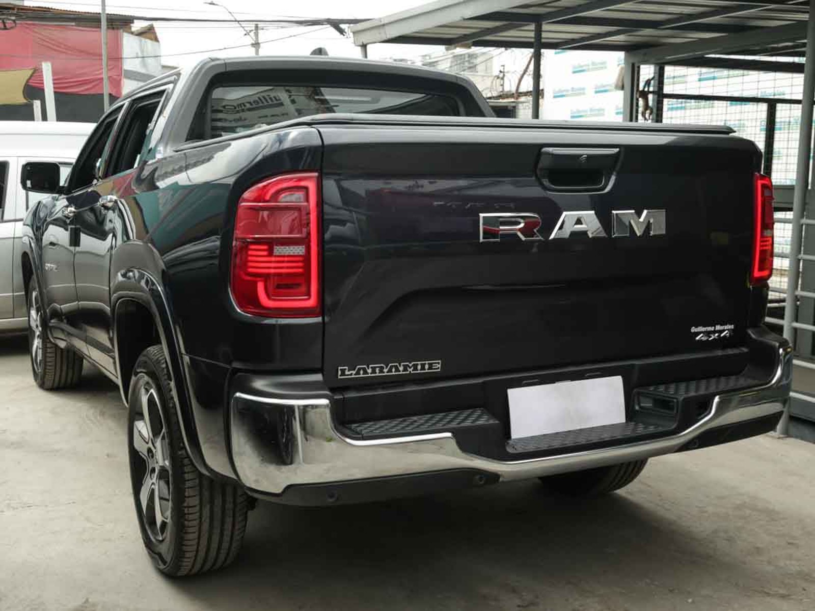 RAM RAMPAGE LARAMIE 2.2 DIESEL 200 HP 4X4 AT 2026 - Foto 3 de 8