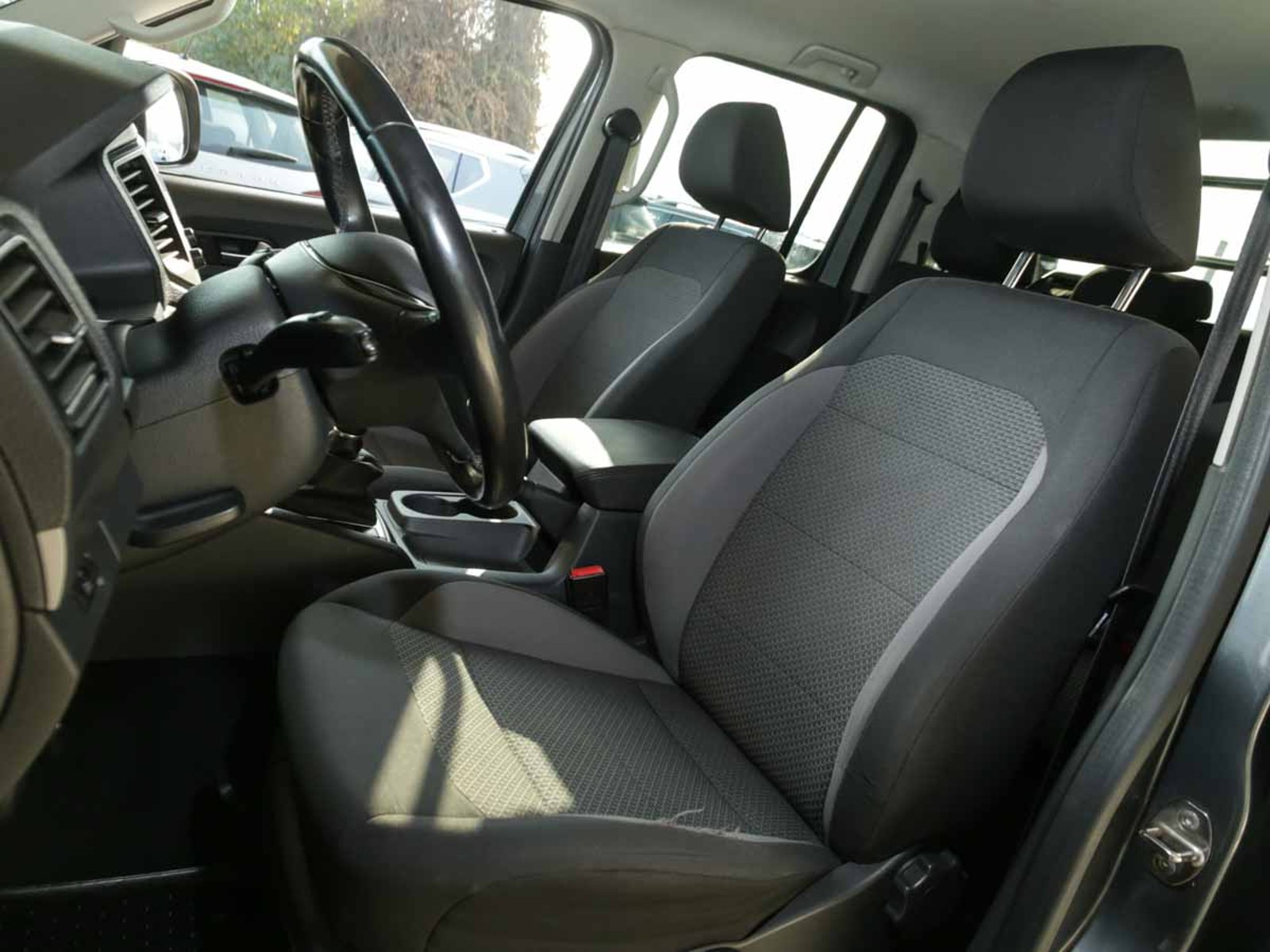 VOLKSWAGEN AMAROK TRENDLINE 4X4 2.0 TDI 180 HP 2021 - Imagen 7 de 8