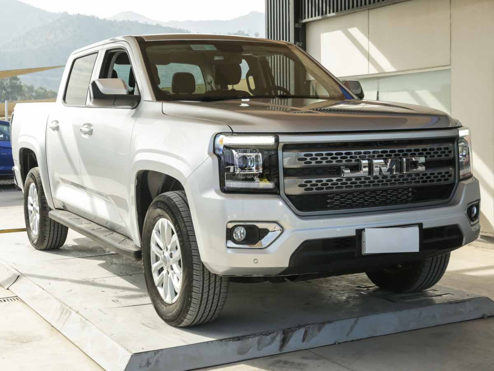 JMC GRAND AVENUE 4X4 AT 2026 - Foto 2 de 8