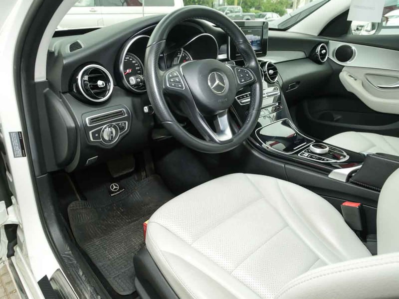 Mercedes-Benz C 180 2018 - Imagen 6 de 8
