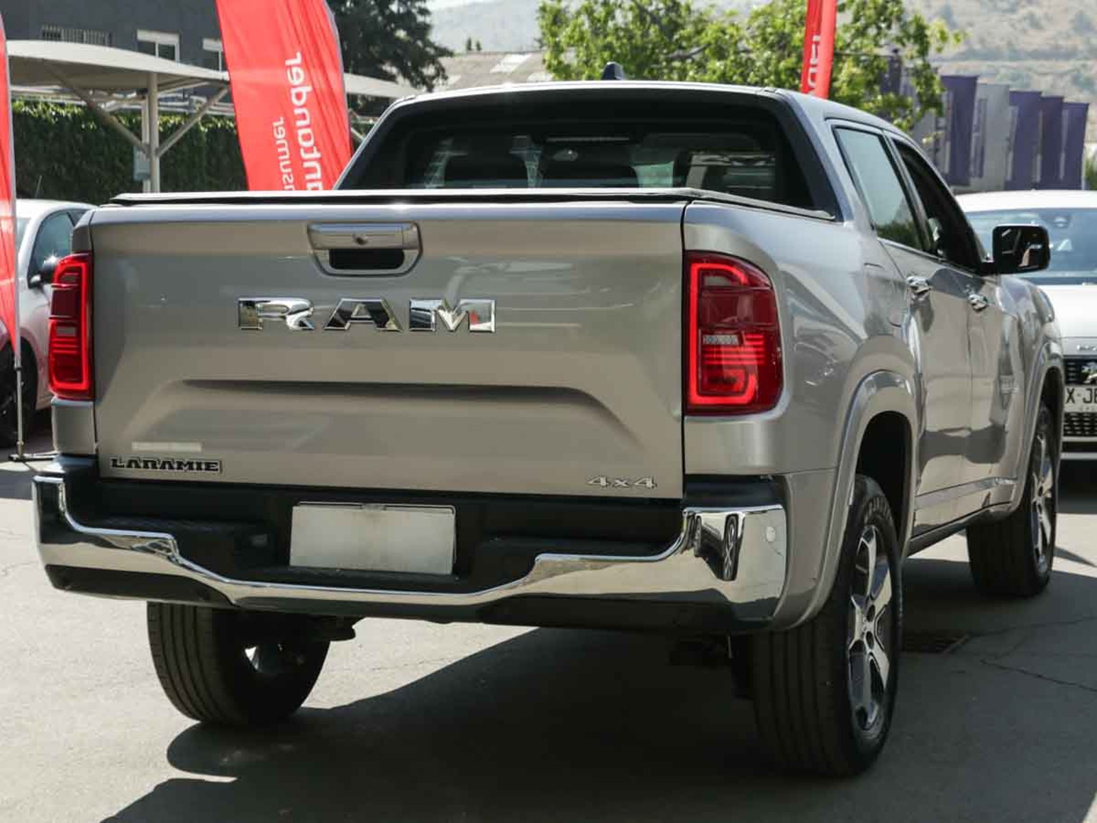 RAM RAMPAGE LARAMIE 2.2 DIESEL 200 HP 4X4 AT 2026 - Imagen 6 de 14