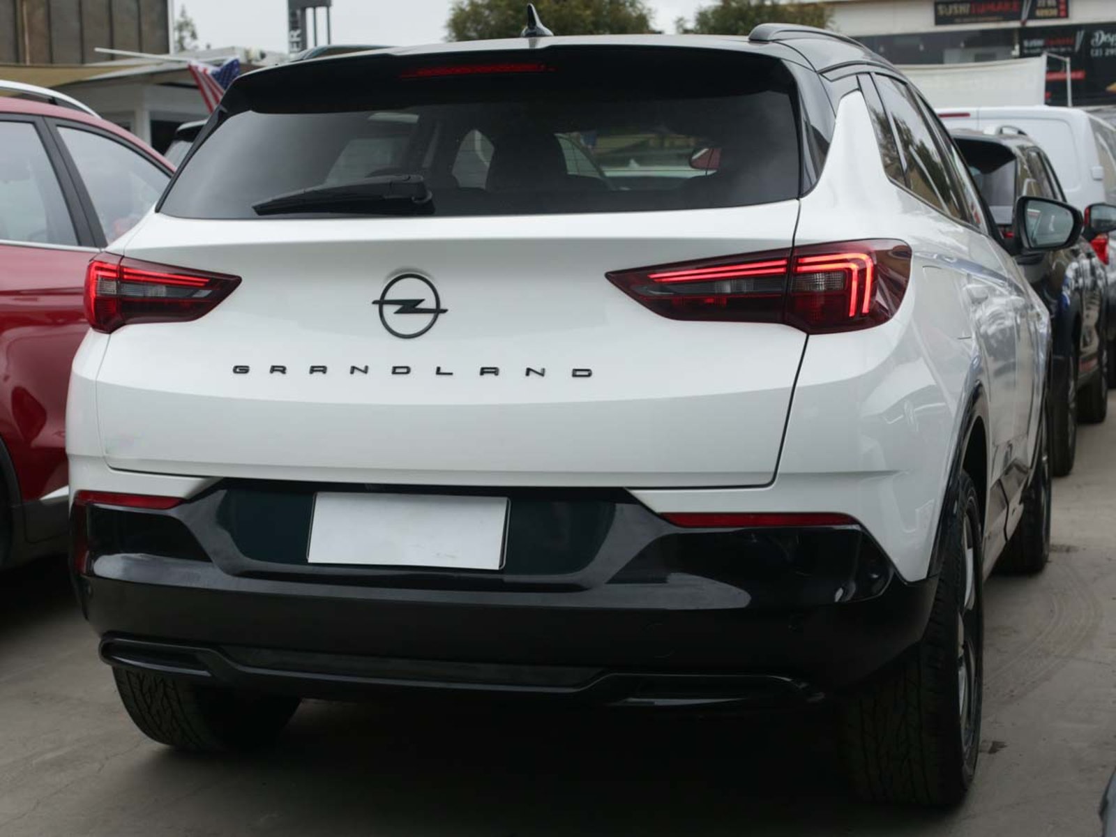 Opel GRANDLAND TD 1.5 AUT 2022 - Foto 4 de 8