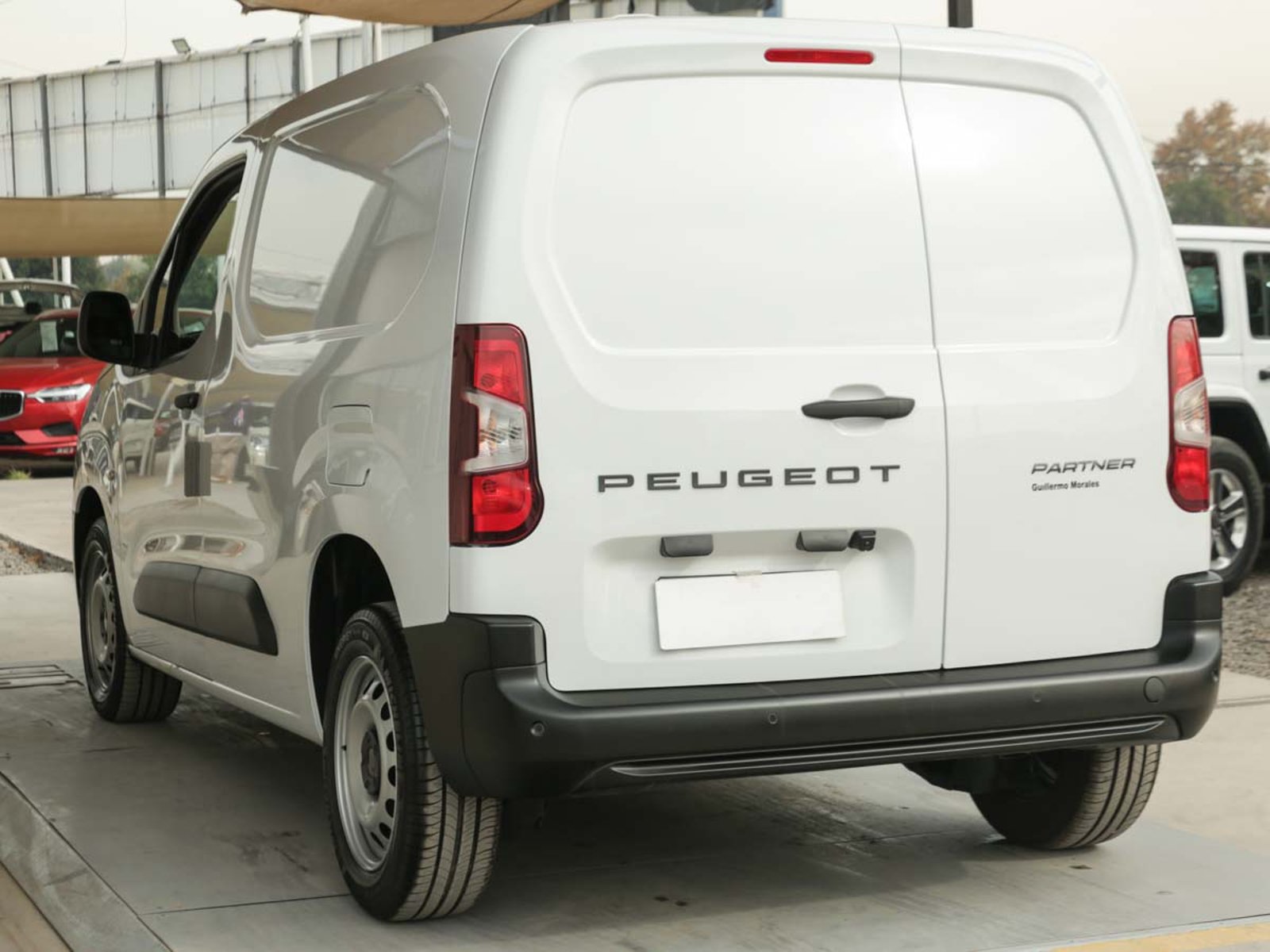 PEUGEOT PARTNER MCA L1 DIESEL 100HP MT 2026 - Foto 4 de 13