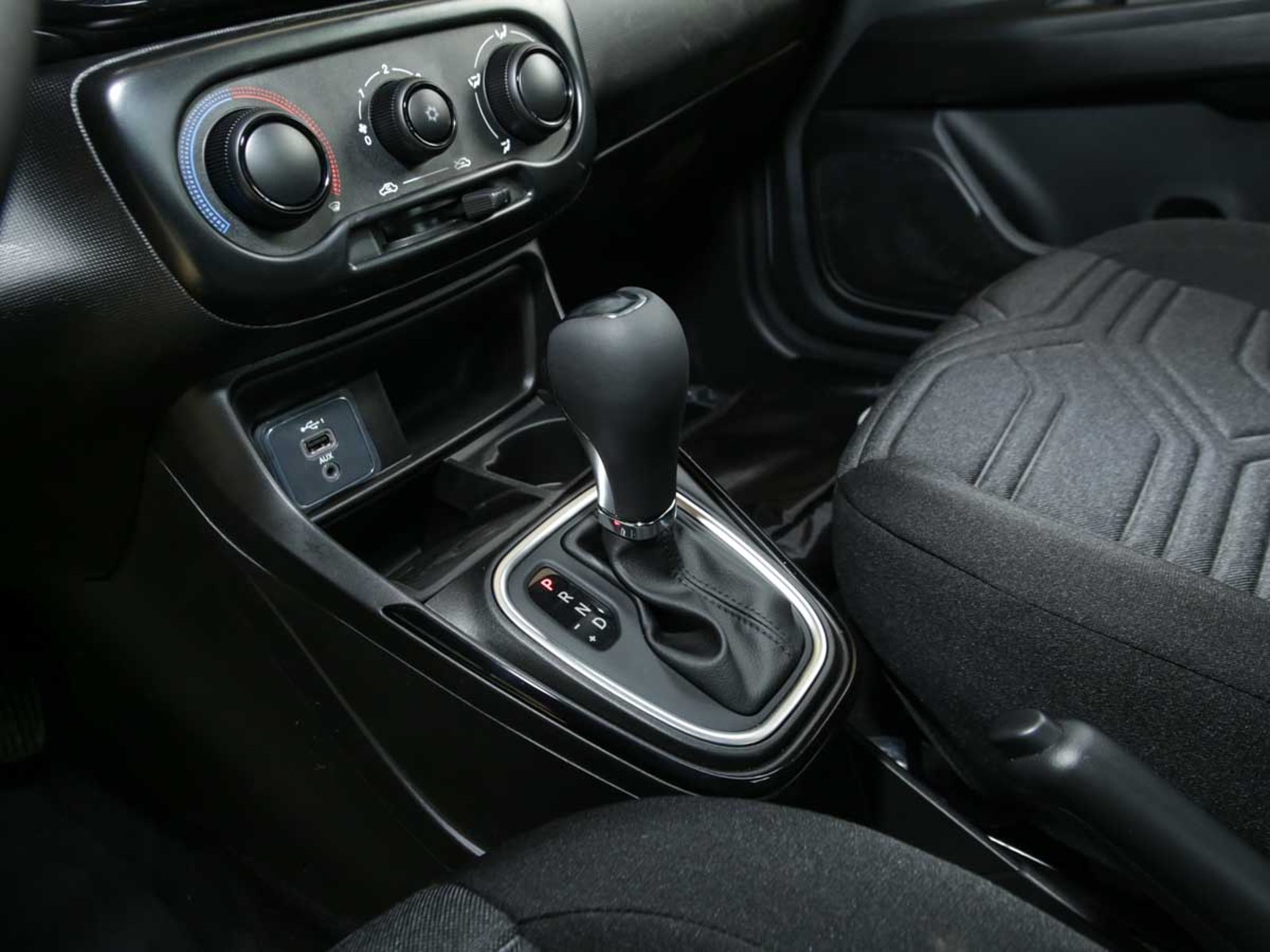 RAM 700 BIGHORN DC 1.3 CVT 6C 2026 - Imagen 10 de 14