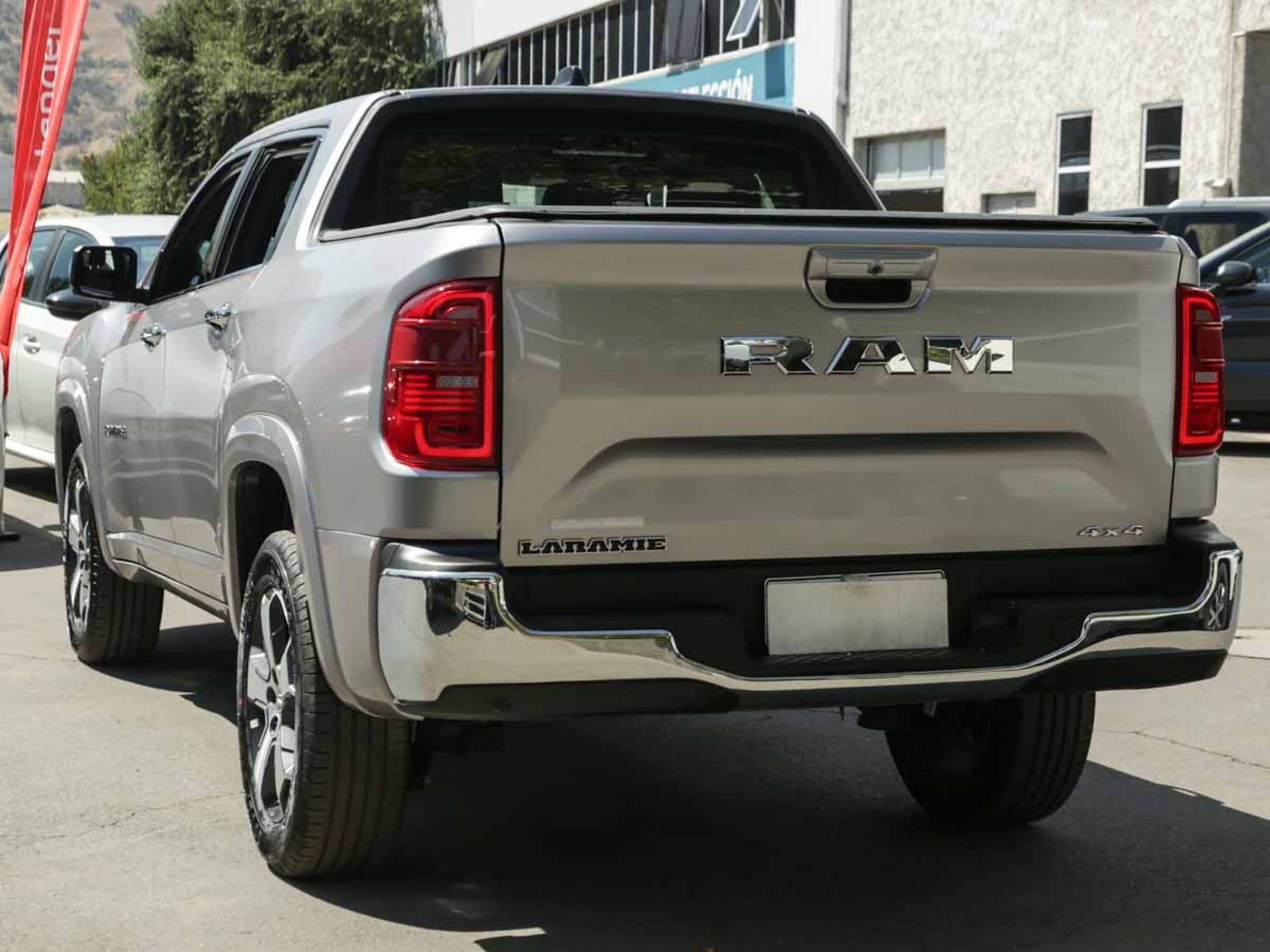 RAM RAMPAGE LARAMIE 2.2 DIESEL 200 HP 4X4 AT 2026 - Foto 4 de 14