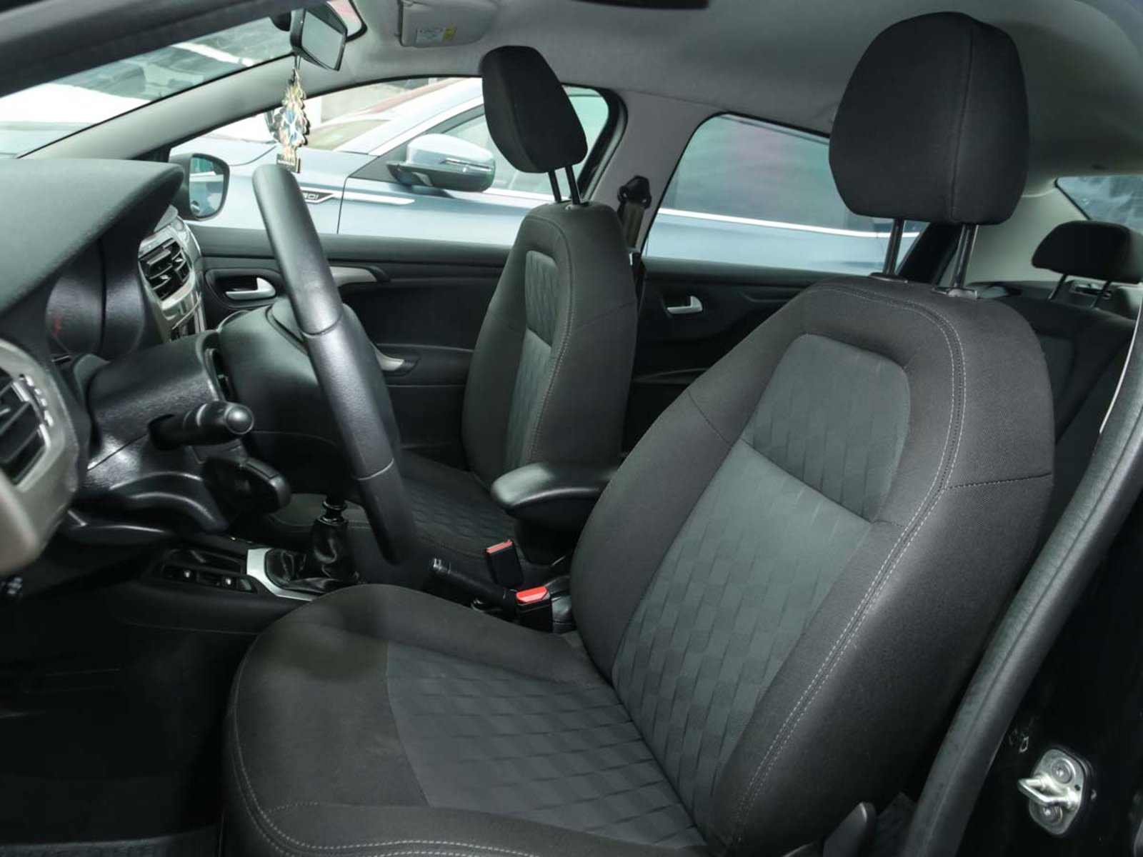 CITROEN C-Elysée 1.5 BlueHDi 100 BVM6 Feel Pack 2023 - Imagen 10 de 13