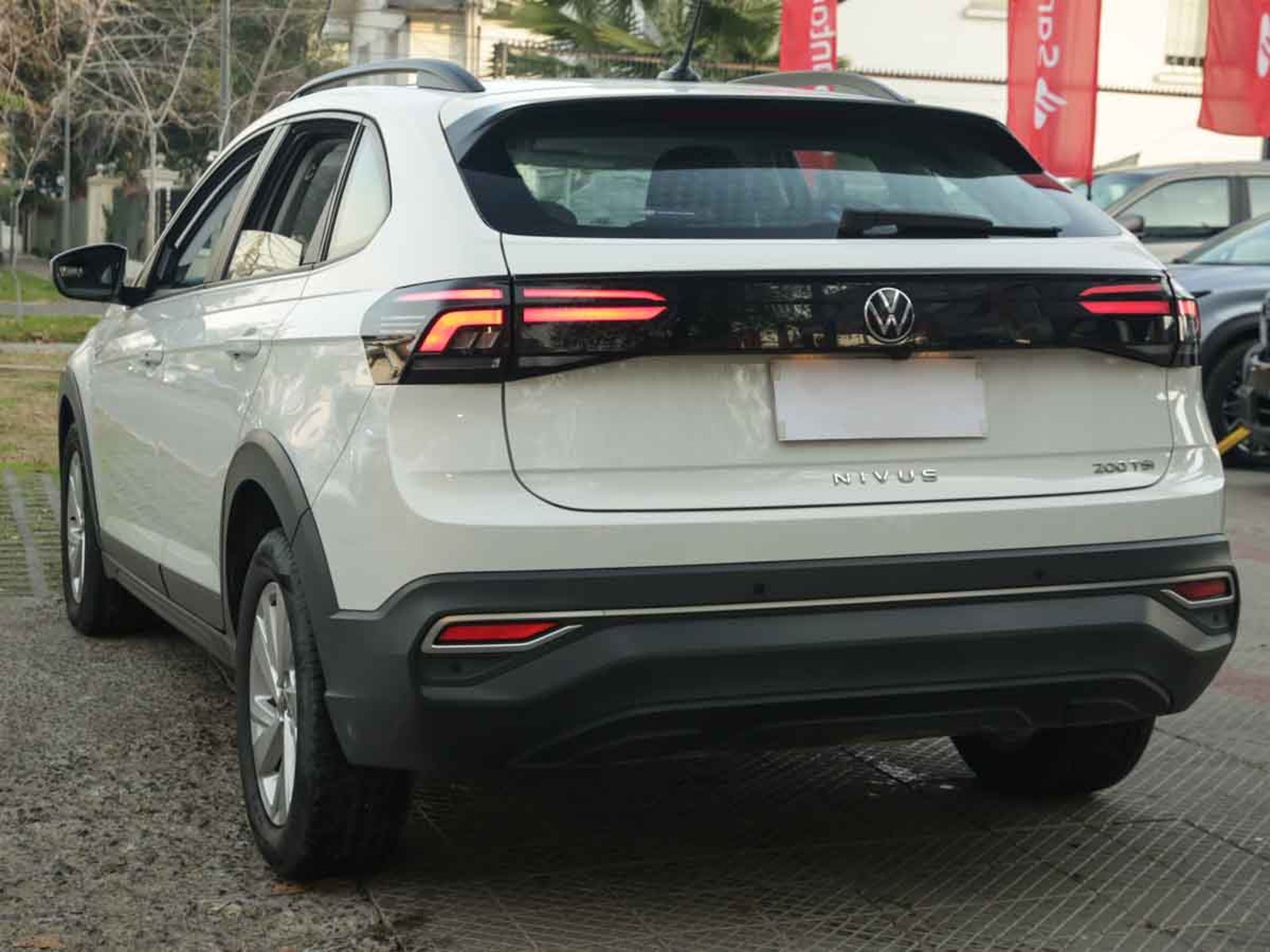 Volkswagen NIVUS TSI 1.0 AUT 2025 - Imagen 3 de 8
