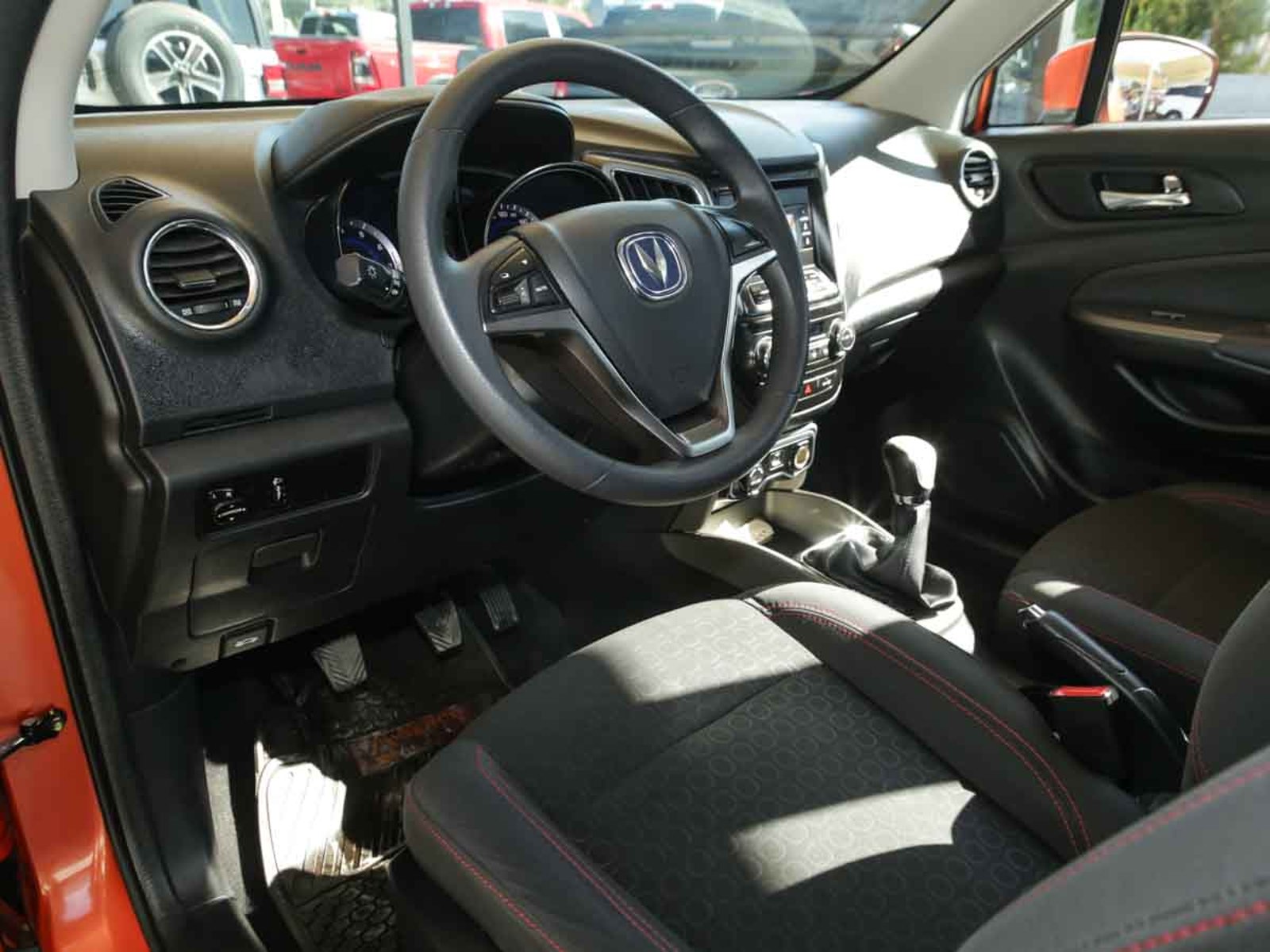 CHANGAN CS15 HB 1.5 2022 - Imagen 8 de 13