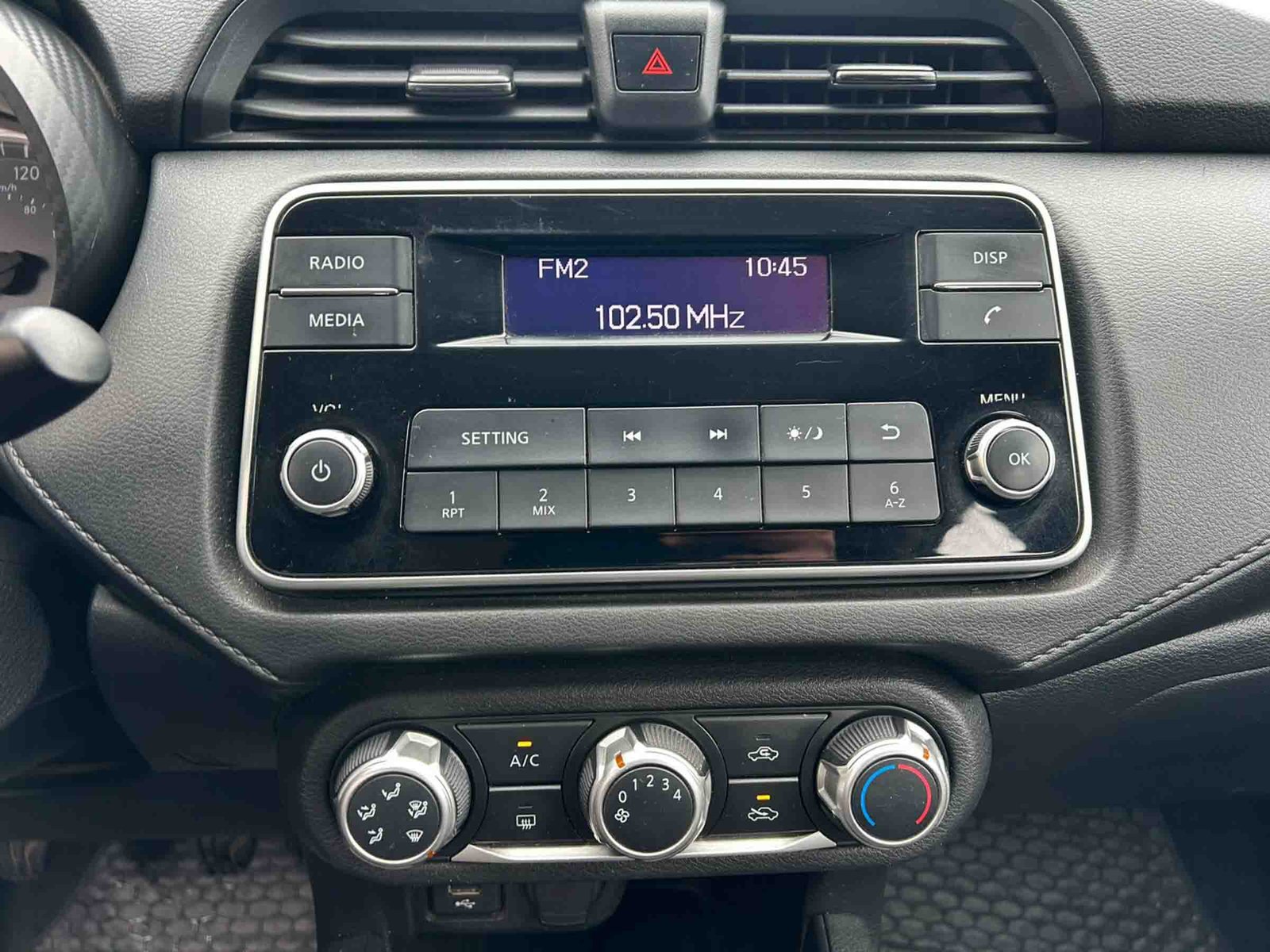 Nissan VERSA MT 1.6 2022 - Imagen 13 de 16