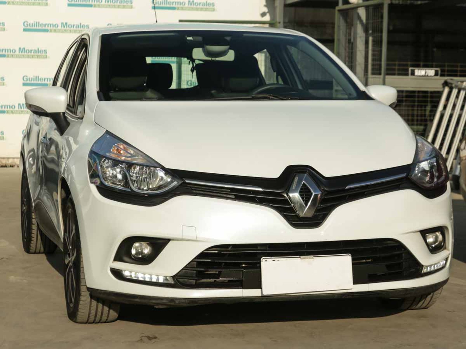 RENAULT CLIO IV HB EXPRESSION 1.2 2018 - Foto 3 de 12