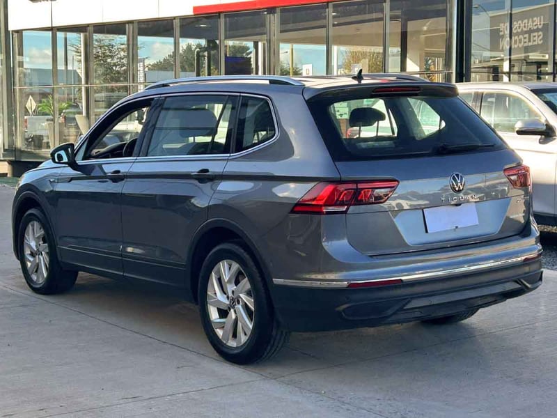 Volkswagen TIGUAN COMFORTLINE AUT 2025 - Imagen 3 de 8