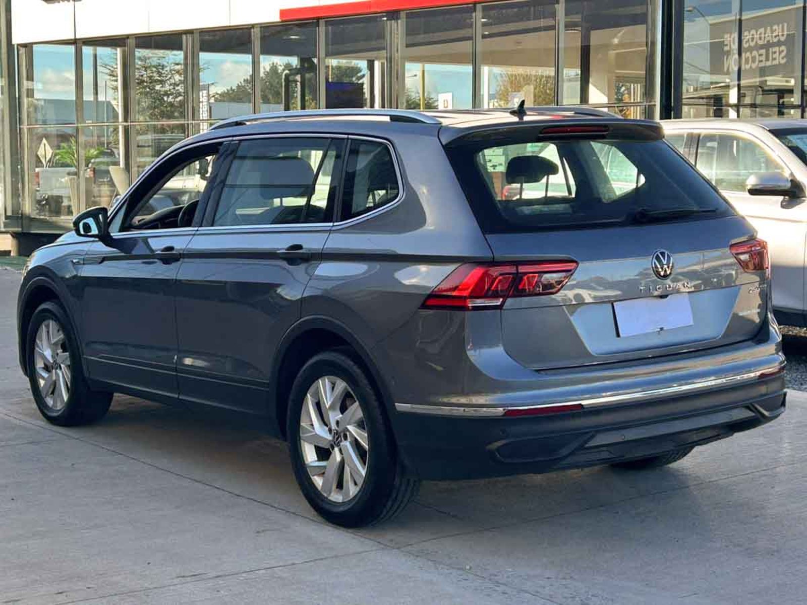 Volkswagen TIGUAN COMFORTLINE AUT 2025 - Foto 3 de 8