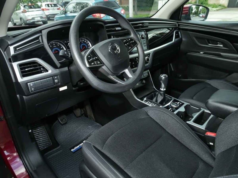 SsangYong NEW KORANDO LX 1.5T 6MT 2WD 2023 - Imagen 6 de 8