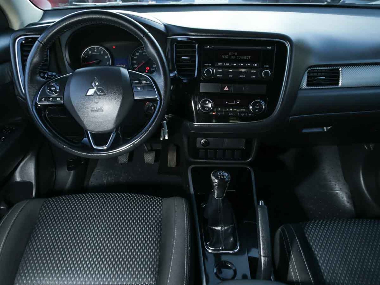 MITSUBISHI OUTLANDER 4X2  2.0 MEC 2019 - Imagen 12 de 13