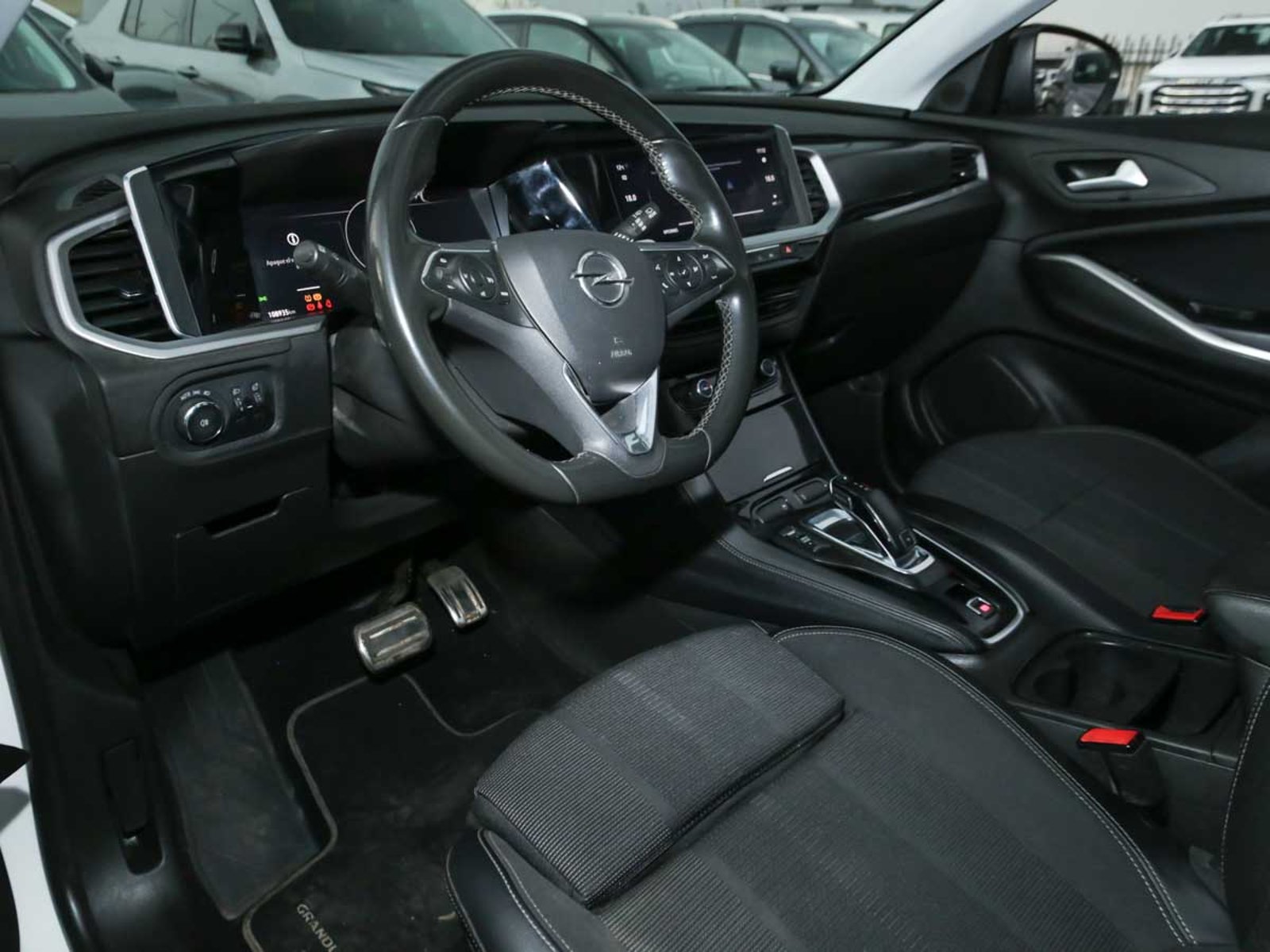 Opel GRANDLAND TD 1.5 AUT 2024 - Imagen 6 de 8