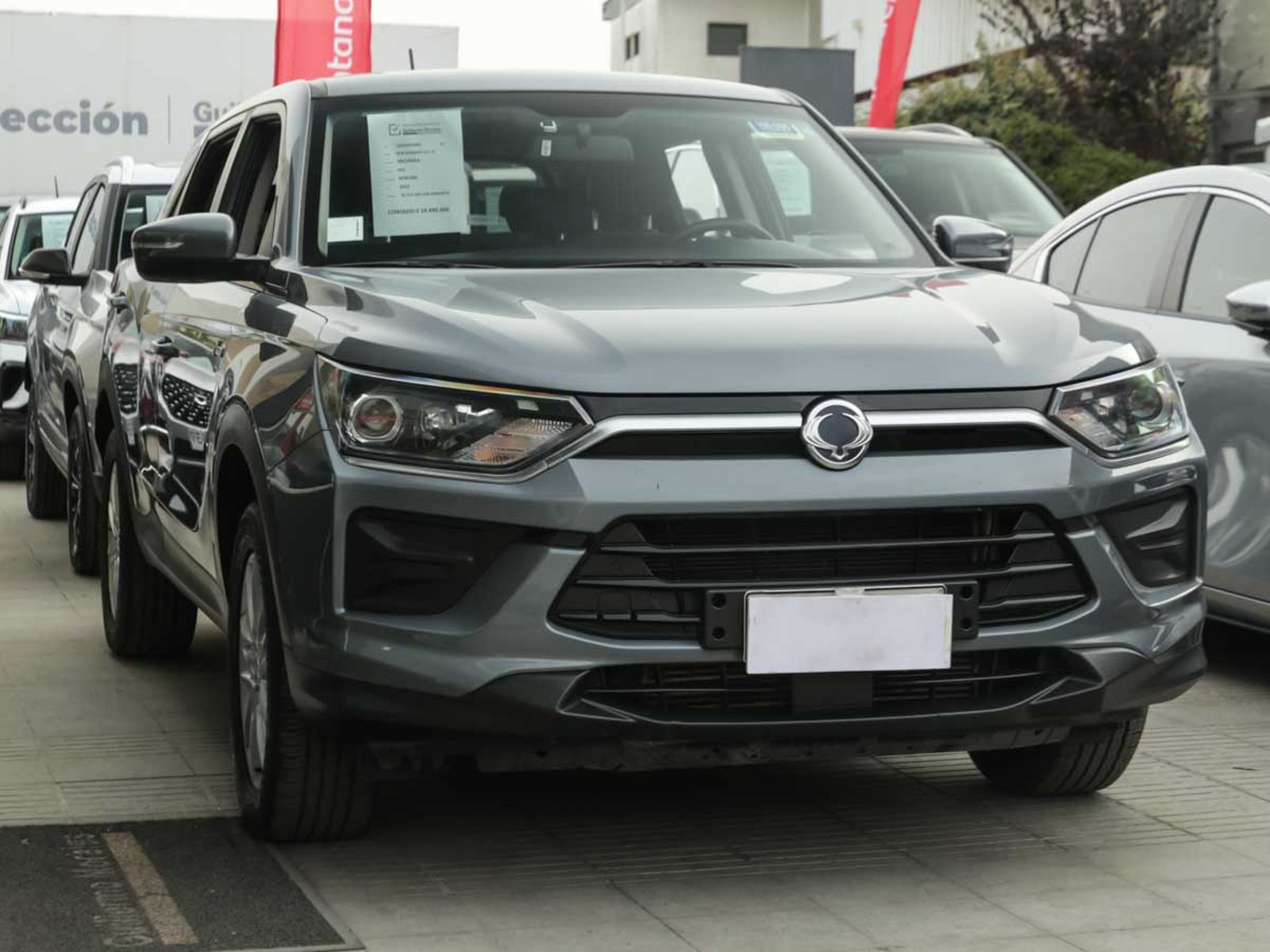 SsangYong NEW KORANDO LX 1.5T 6MT 2WD 2023 - Foto 2 de 8