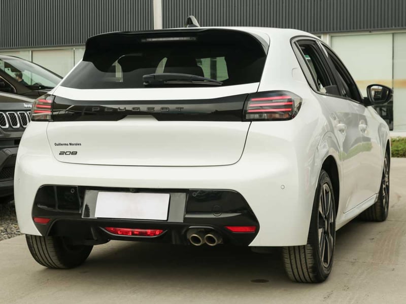 Peugeot 208 MCA ALLURE PURETECH 130 EAT8 2024 - Imagen 4 de 8