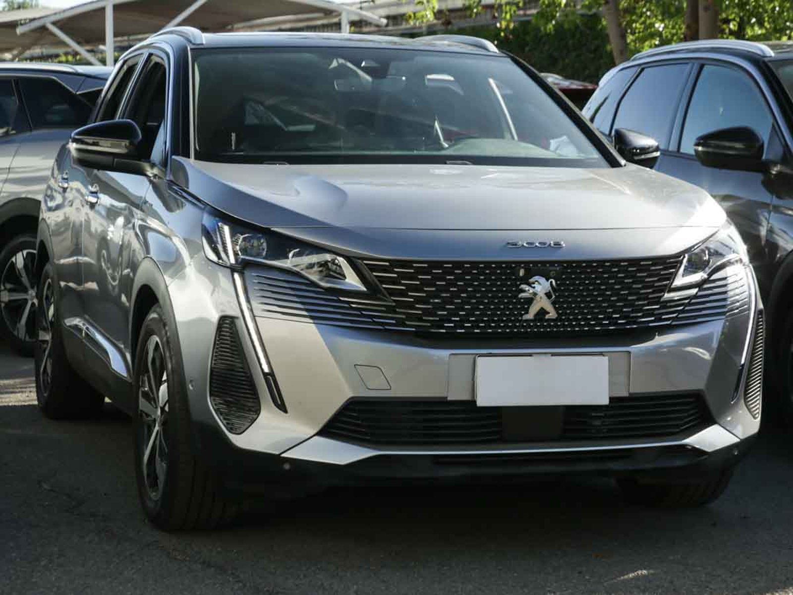 Peugeot 3008 GT HYBRID4 300 EEAT8 2022 - Imagen 3 de 20