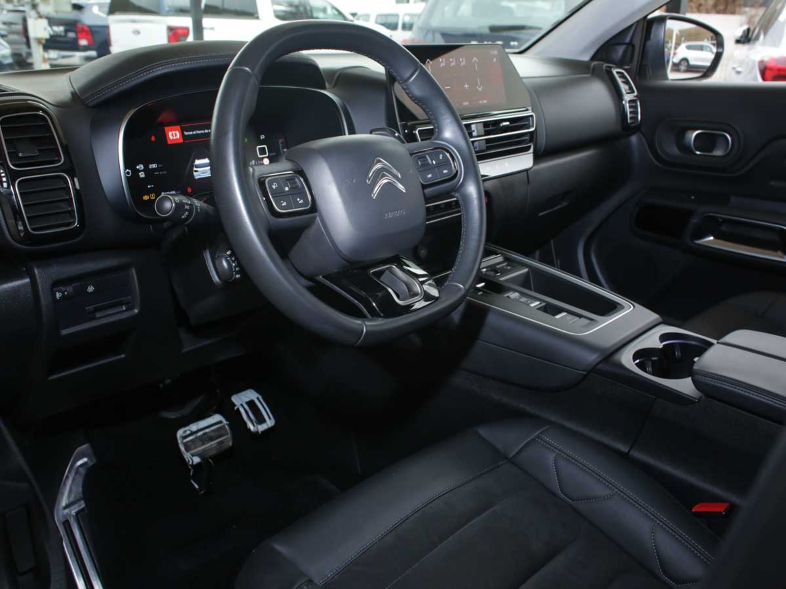 Citroën C5 Aircross PureTech 165 EAT6 Live Pack 2023 - Foto 4 de 6